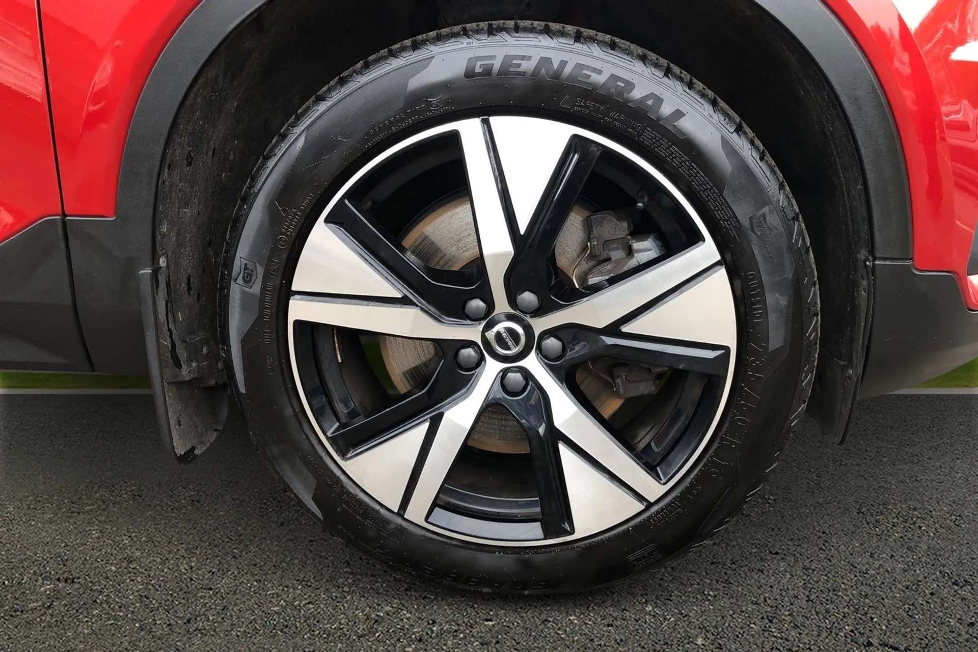 2021 VOLVO XC40 2021 VOLVO XC40