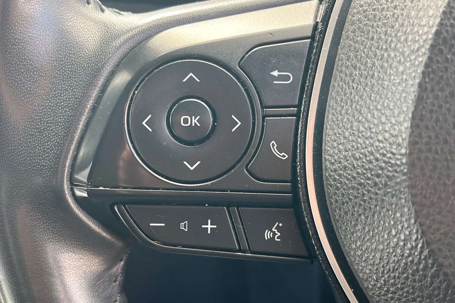 2019 TOYOTA RAV4 2019 TOYOTA RAV4