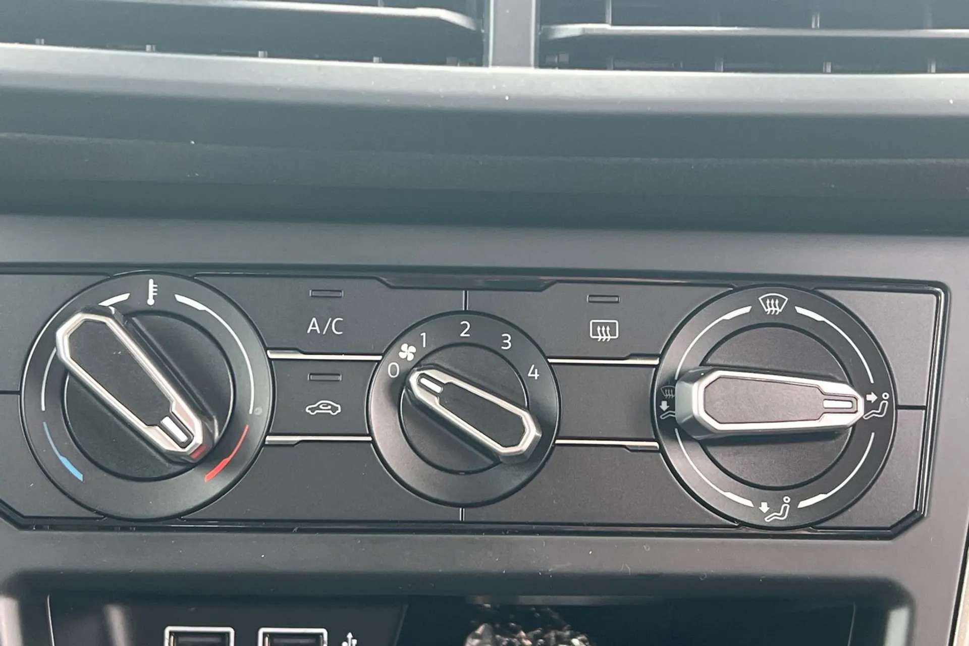 2019 VOLKSWAGEN POLO 2019 VOLKSWAGEN POLO
