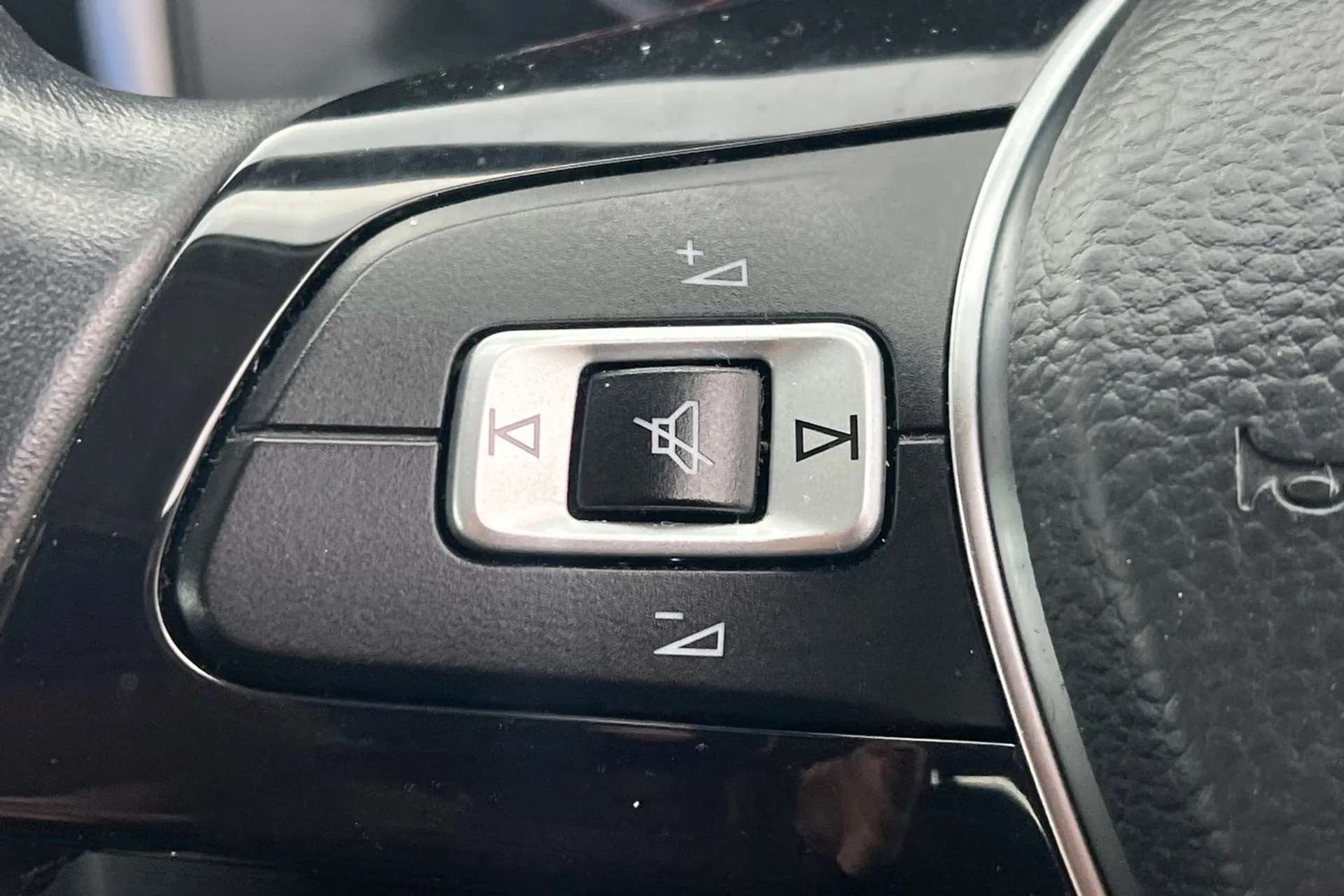2019 VOLKSWAGEN POLO 2019 VOLKSWAGEN POLO