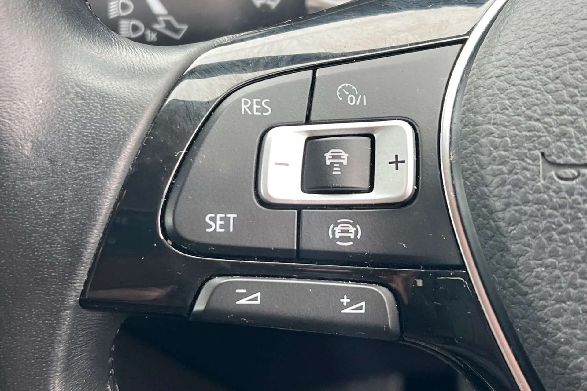 2020 VOLKSWAGEN T-ROC 2020 VOLKSWAGEN T-ROC