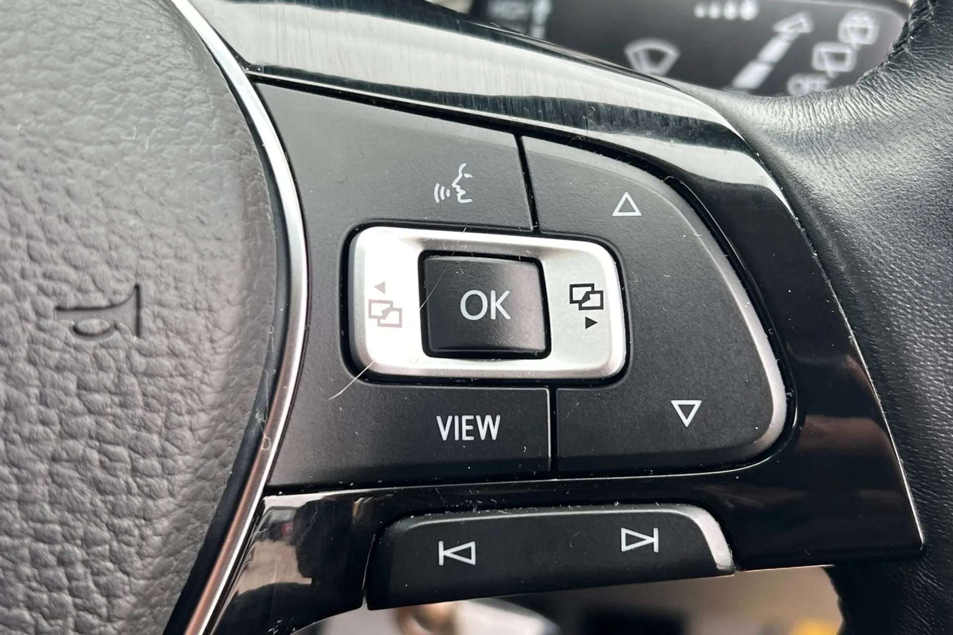 2020 VOLKSWAGEN T-ROC 2020 VOLKSWAGEN T-ROC