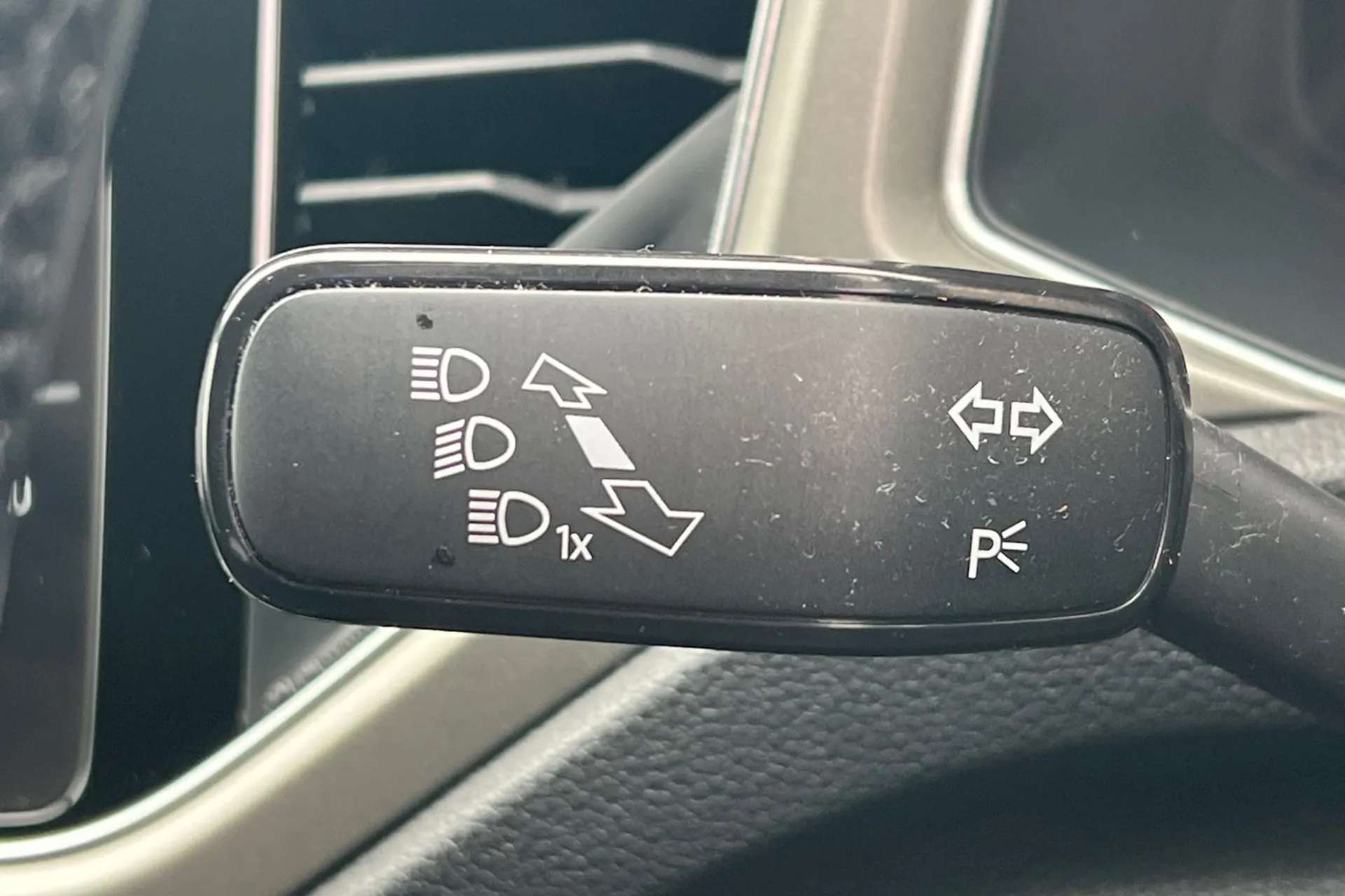 2020 VOLKSWAGEN T-ROC 2020 VOLKSWAGEN T-ROC