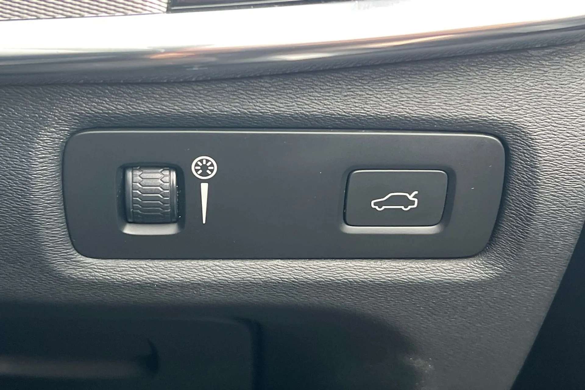 2019 VOLVO S90 2019 VOLVO S90