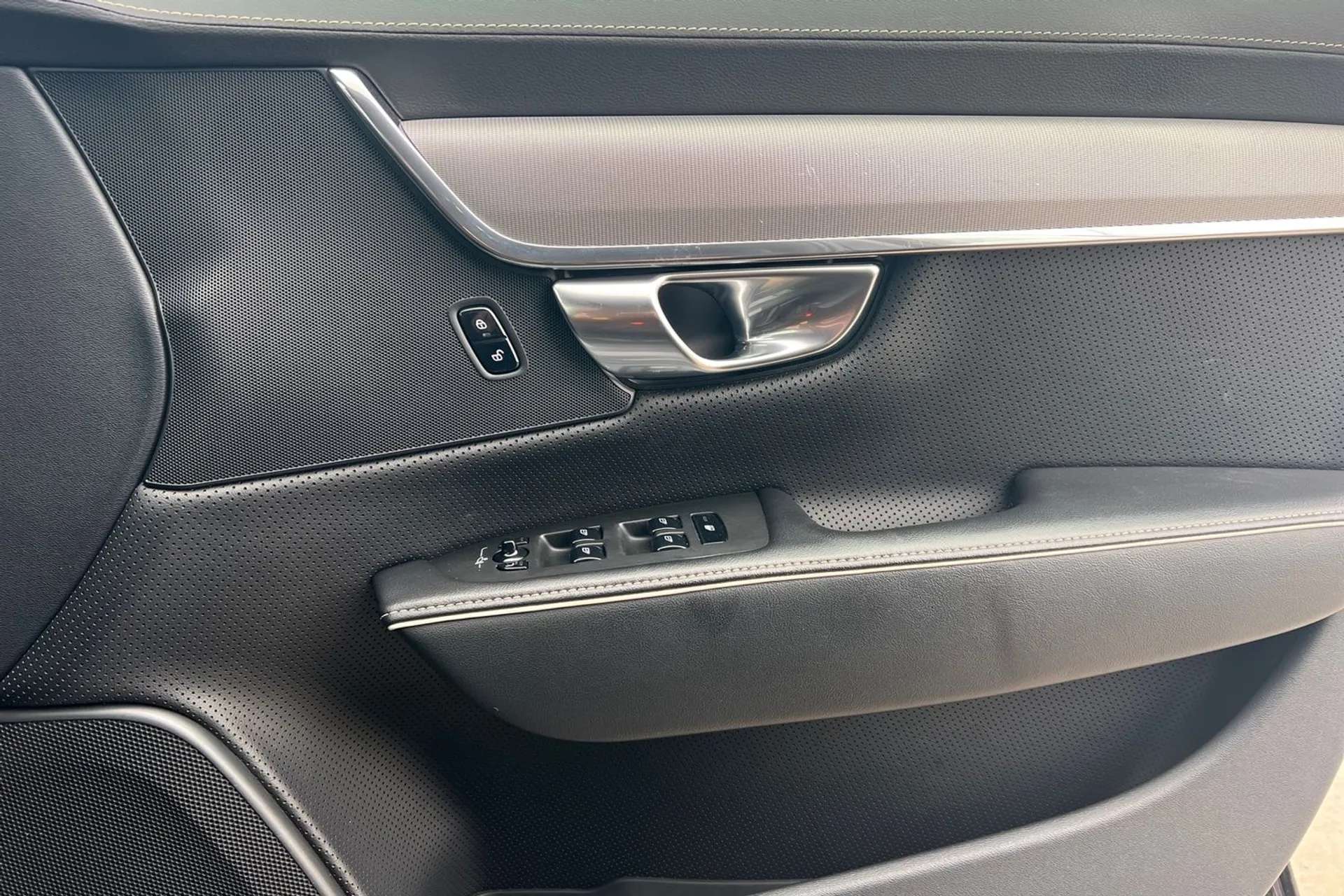 2019 VOLVO S90 2019 VOLVO S90
