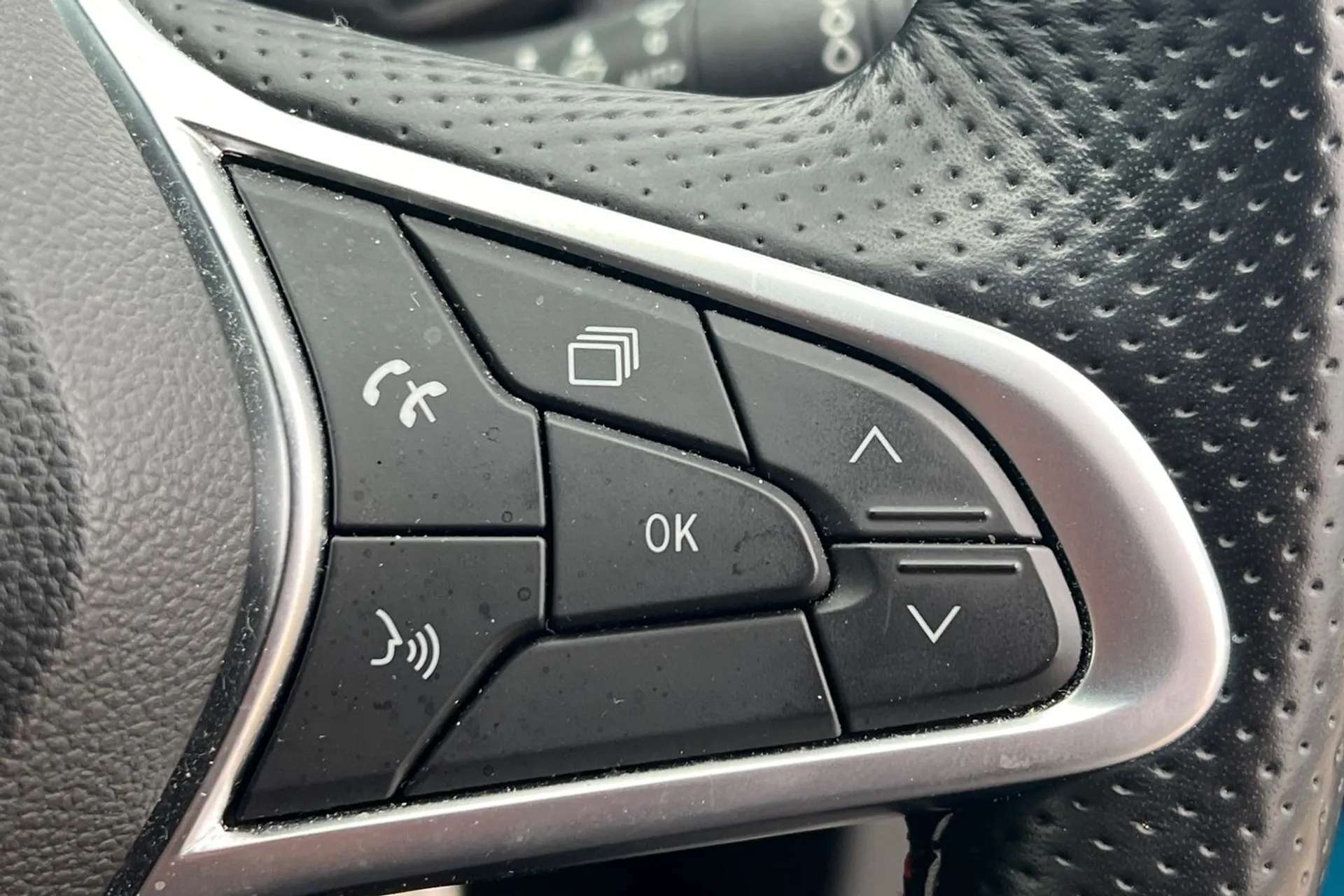 2022 RENAULT CLIO 2022 RENAULT CLIO