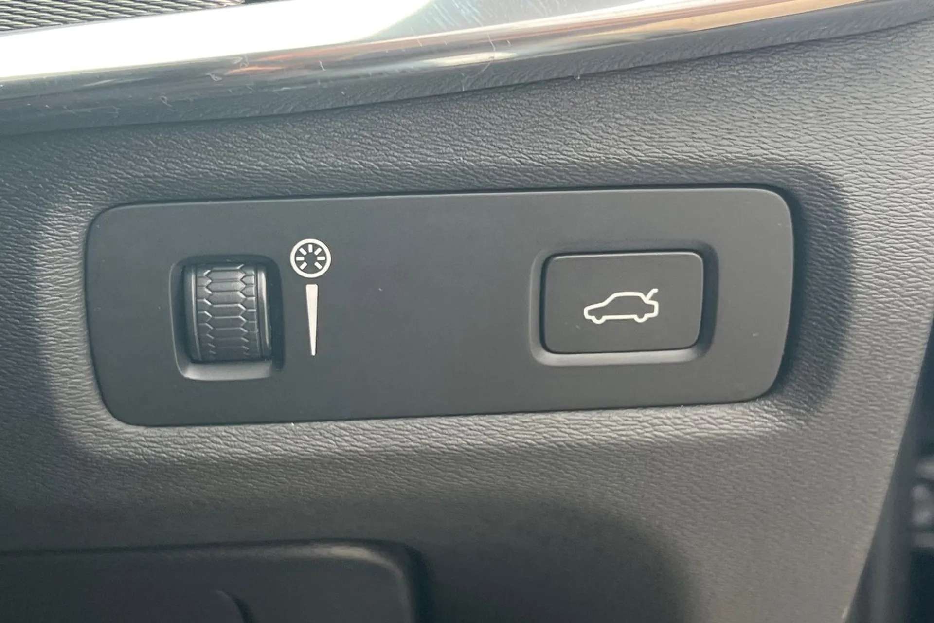 2019 VOLVO V90 2019 VOLVO V90