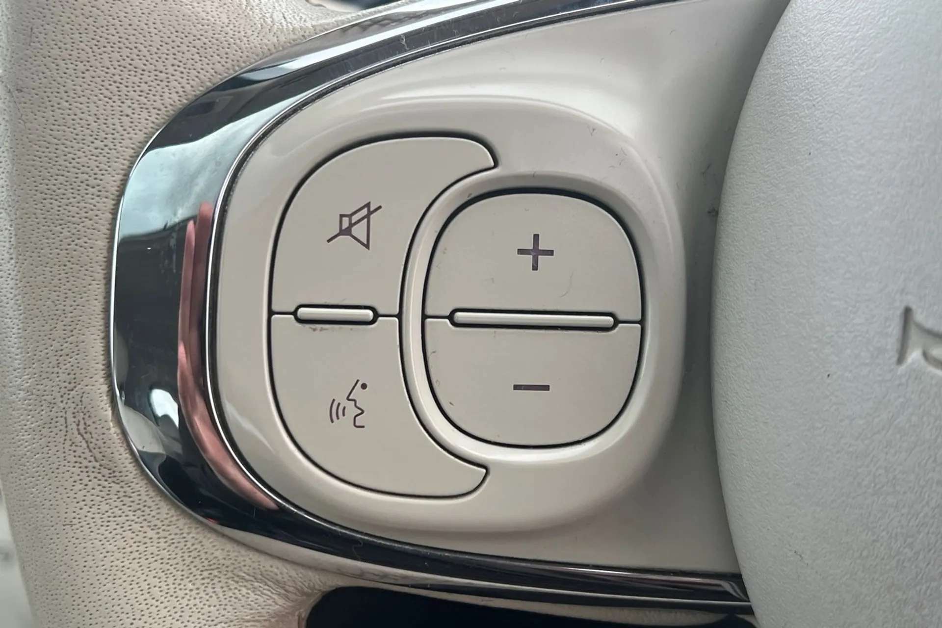 2017 FIAT 500 2017 FIAT 500