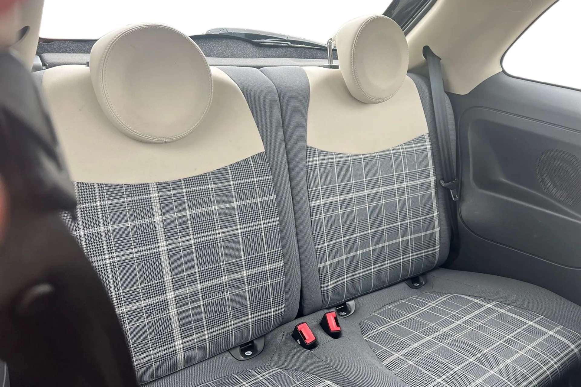 2017 FIAT 500 2017 FIAT 500