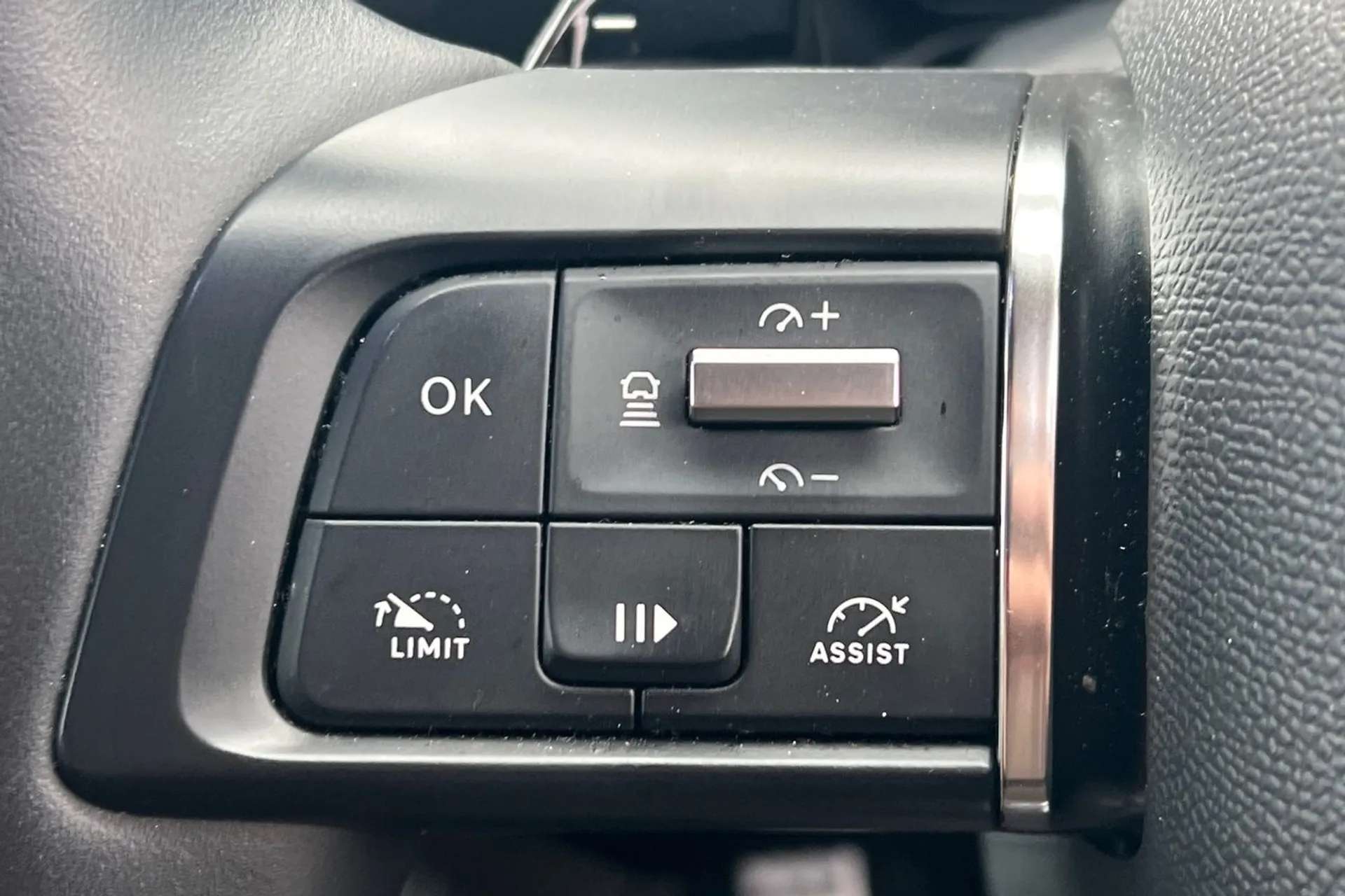 2023 CITROEN C5 X 2023 CITROEN C5 X