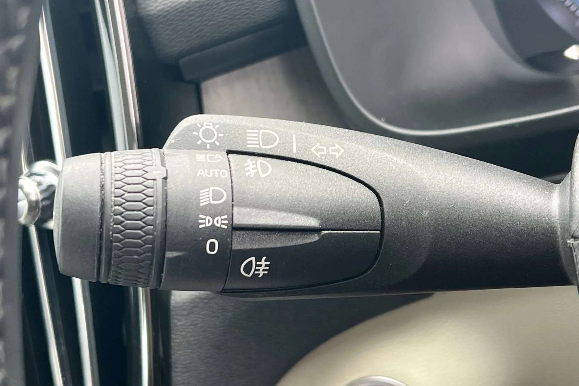 2022 VOLVO XC40 2022 VOLVO XC40