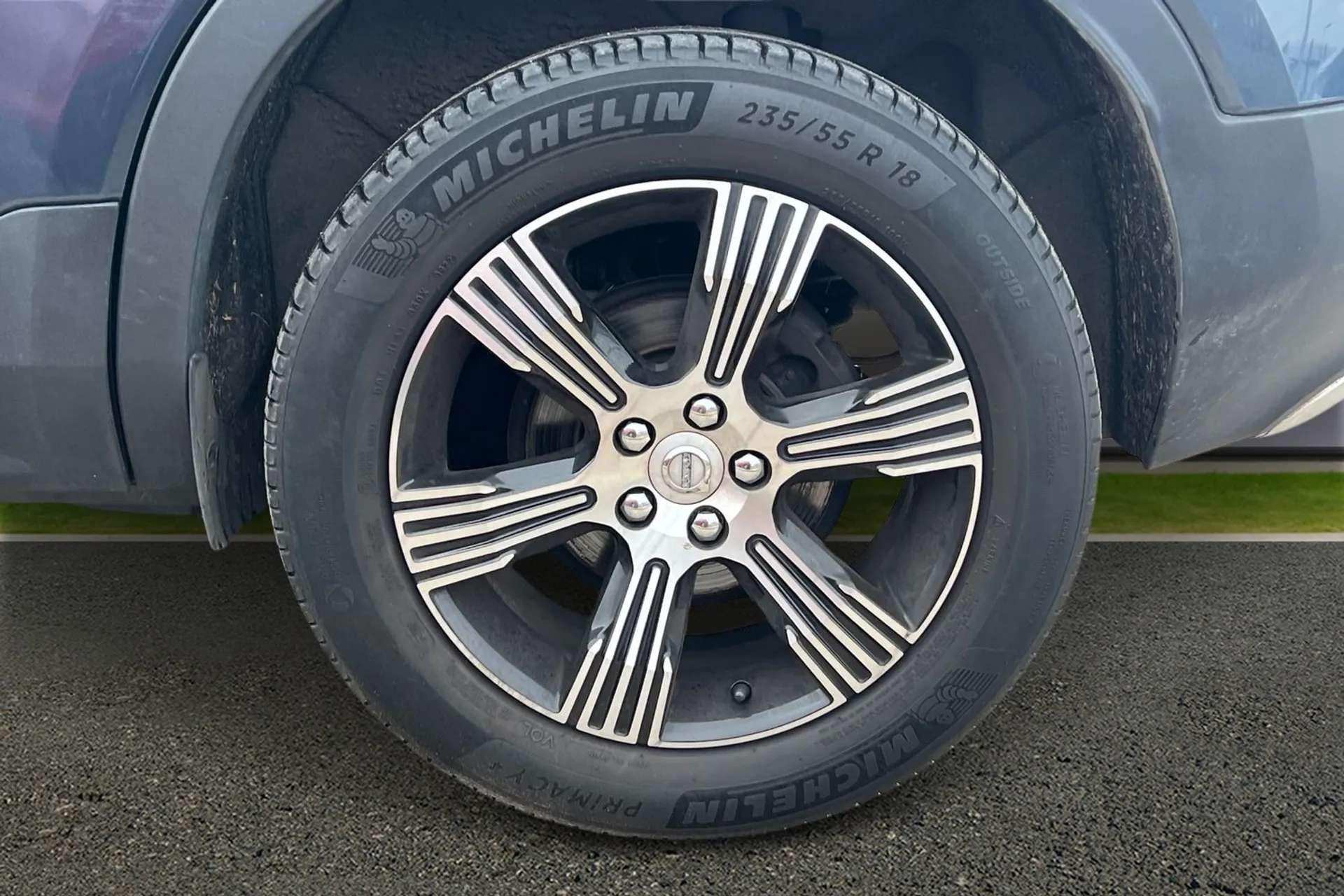 2022 VOLVO XC40 2022 VOLVO XC40