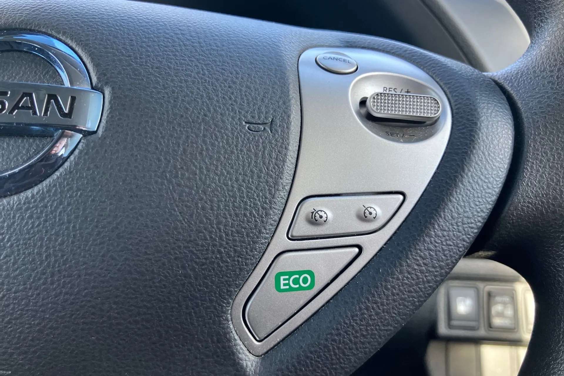 2017 NISSAN LEAF 2017 NISSAN LEAF