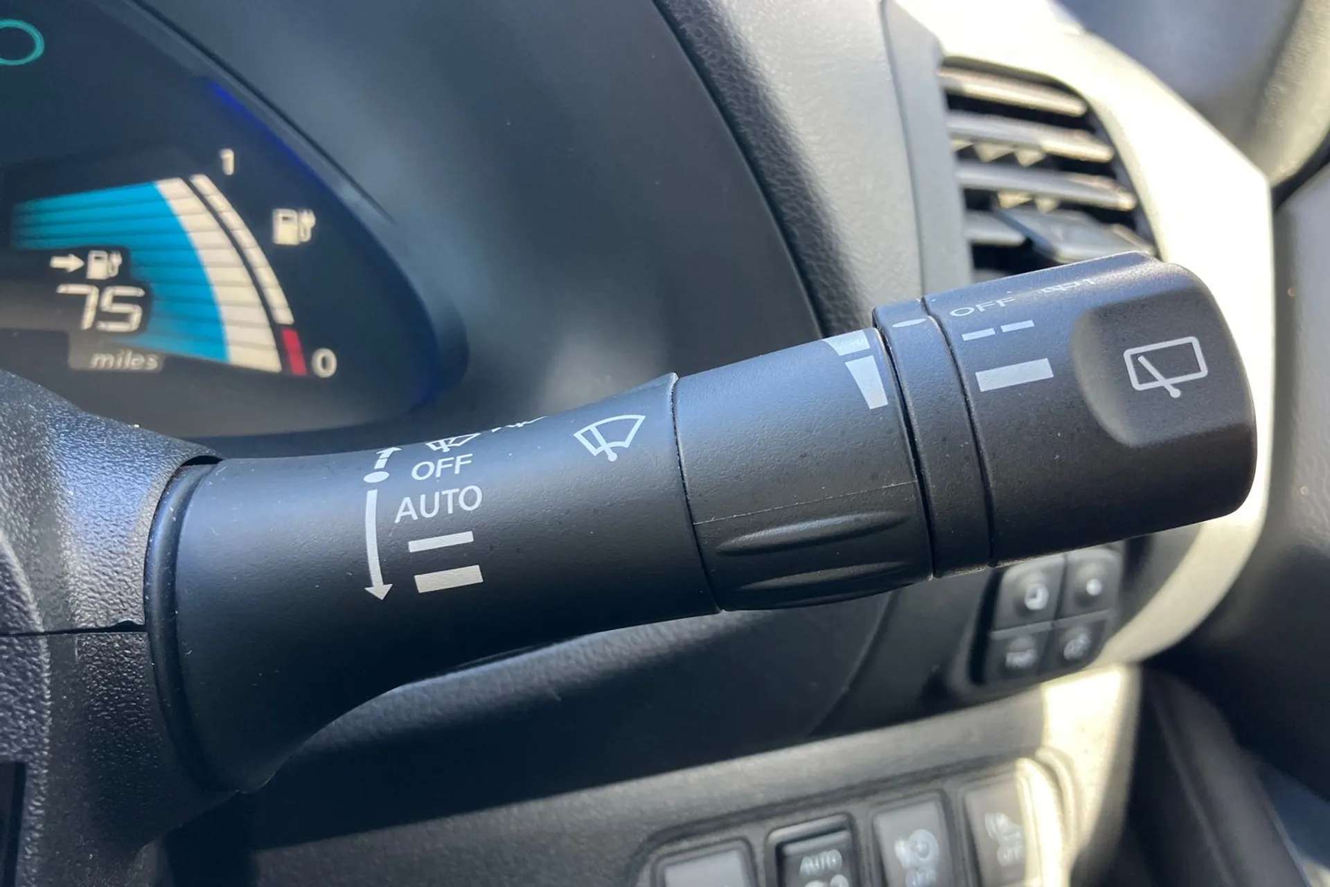 2017 NISSAN LEAF 2017 NISSAN LEAF