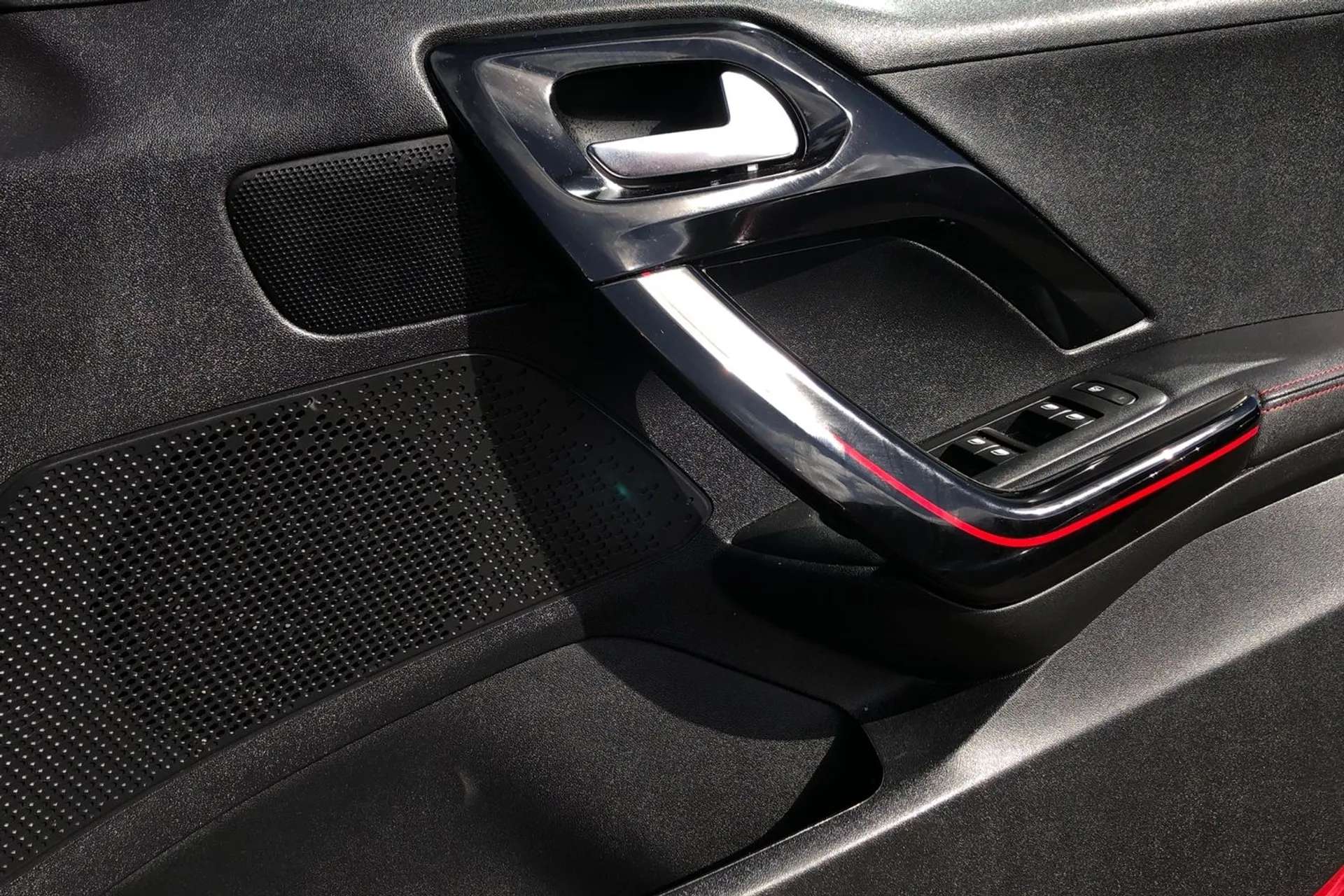 2018 PEUGEOT 208 2018 PEUGEOT 208