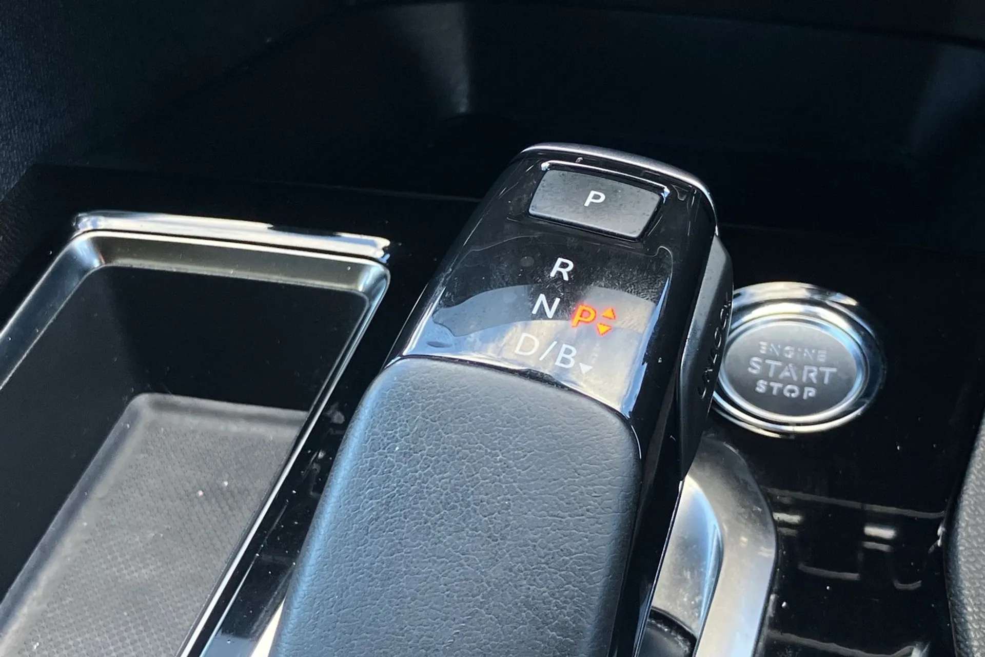 2021 PEUGEOT 3008 2021 PEUGEOT 3008