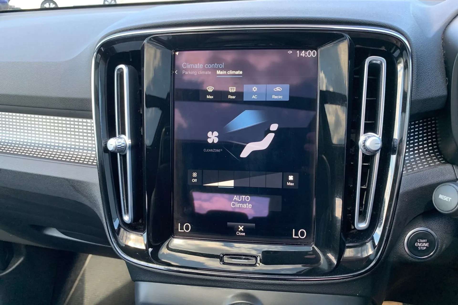 2021 VOLVO XC40 2021 VOLVO XC40