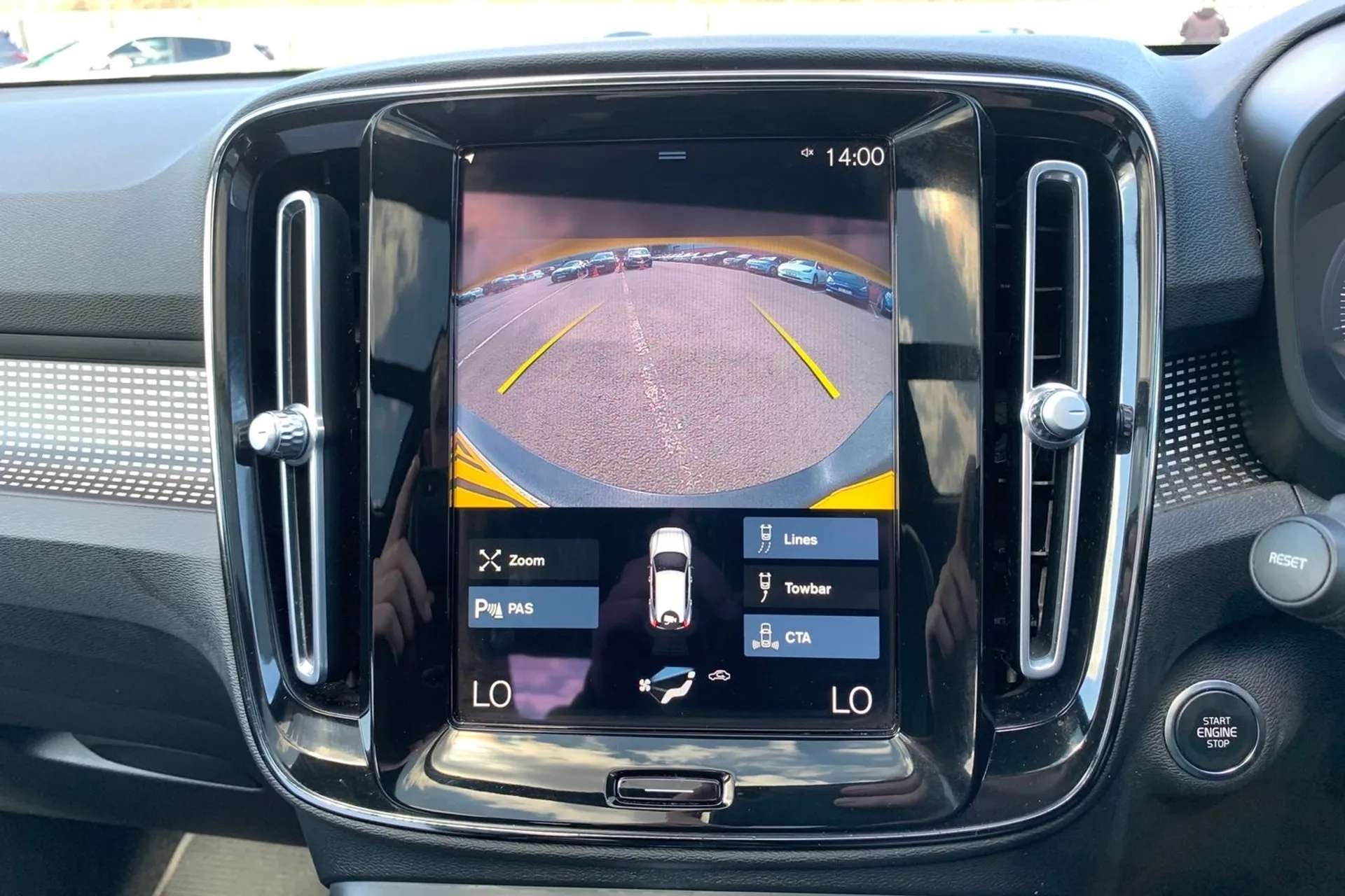 2021 VOLVO XC40 2021 VOLVO XC40