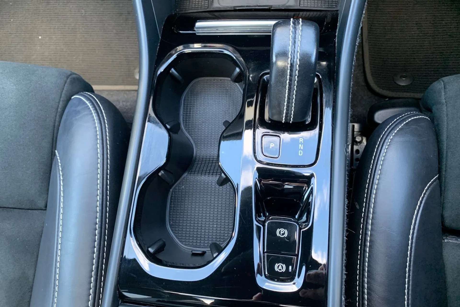 2021 VOLVO XC40 2021 VOLVO XC40