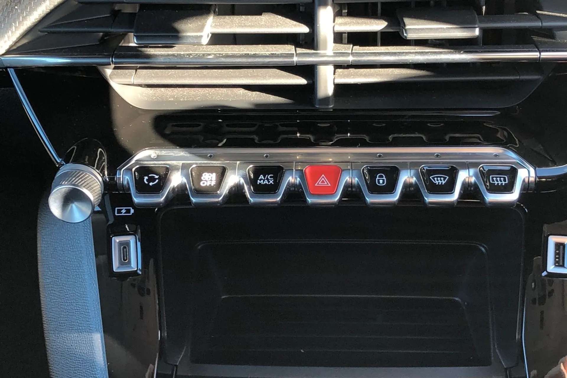 2022 PEUGEOT 2008 2022 PEUGEOT 2008