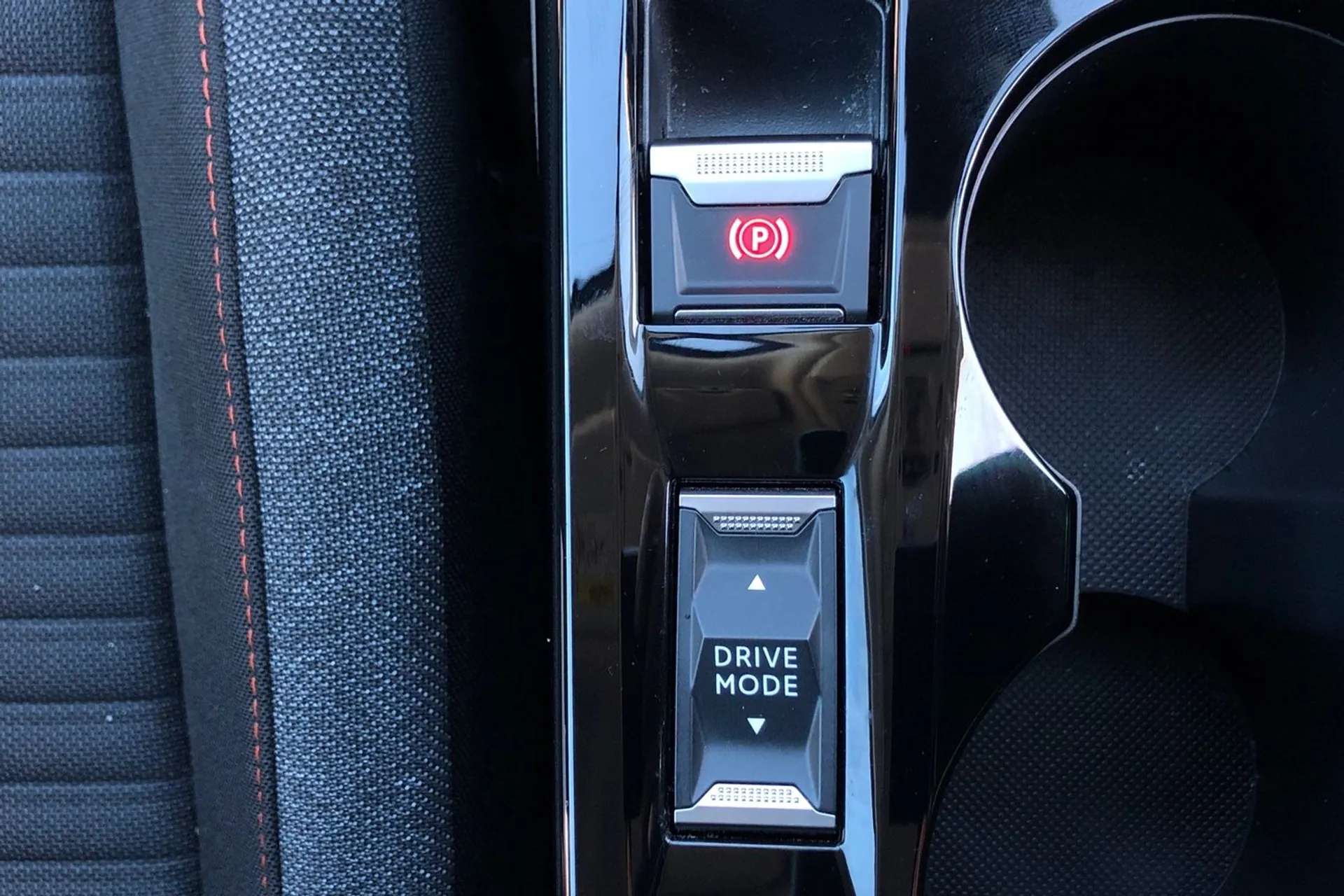 2022 PEUGEOT 2008 2022 PEUGEOT 2008