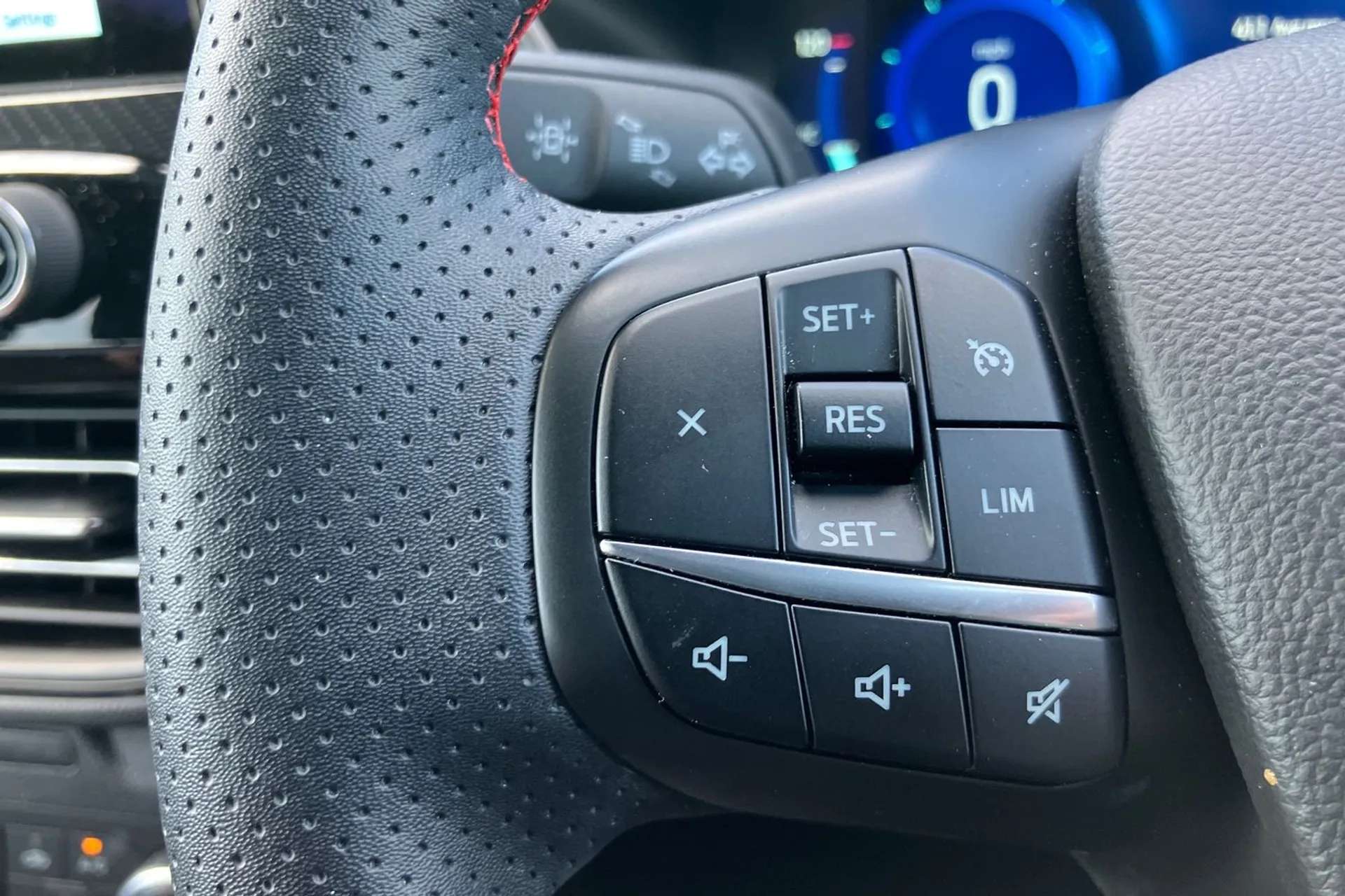 2023 FORD KUGA 2023 FORD KUGA