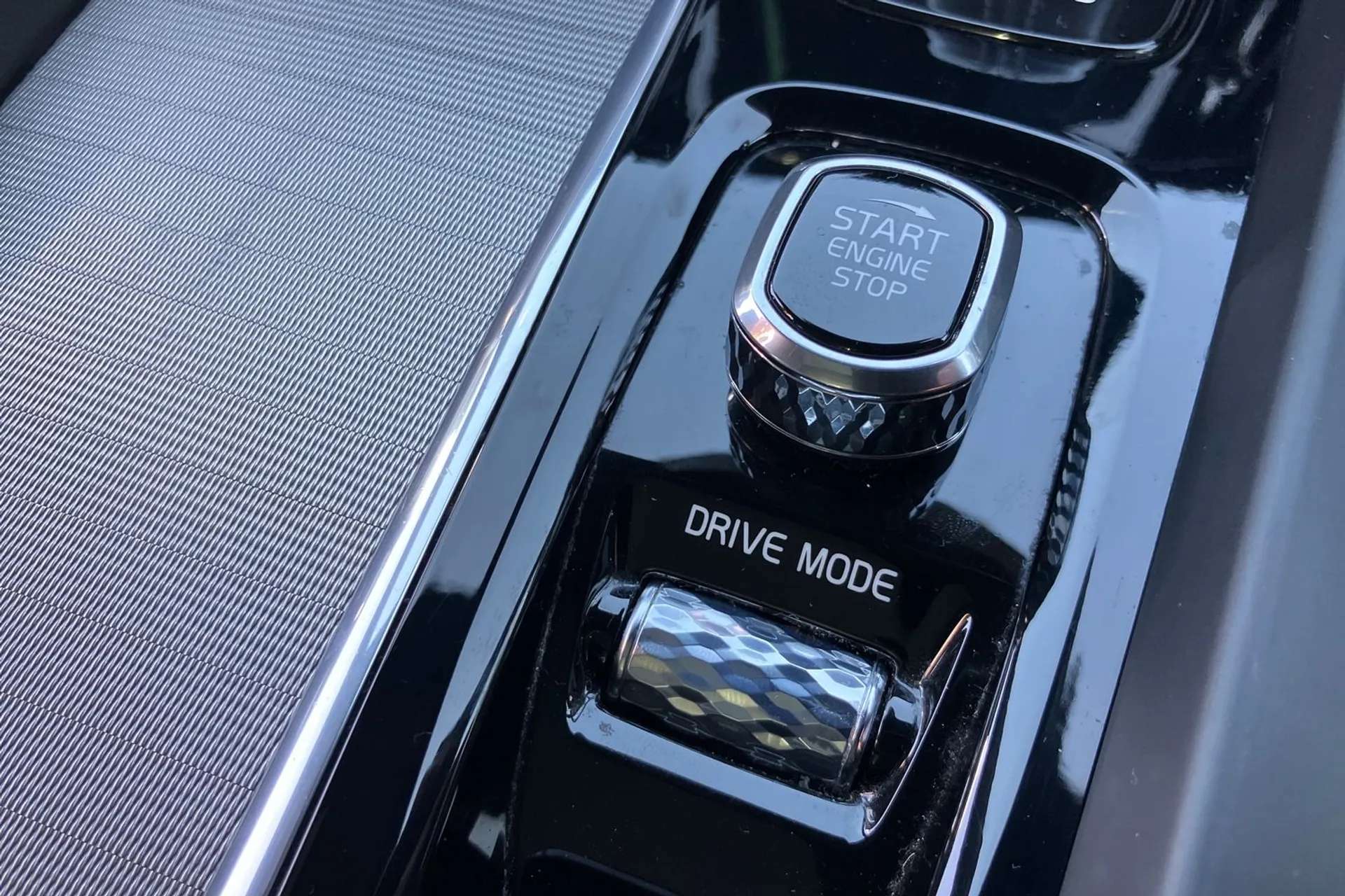 2021 VOLVO V60 2021 VOLVO V60
