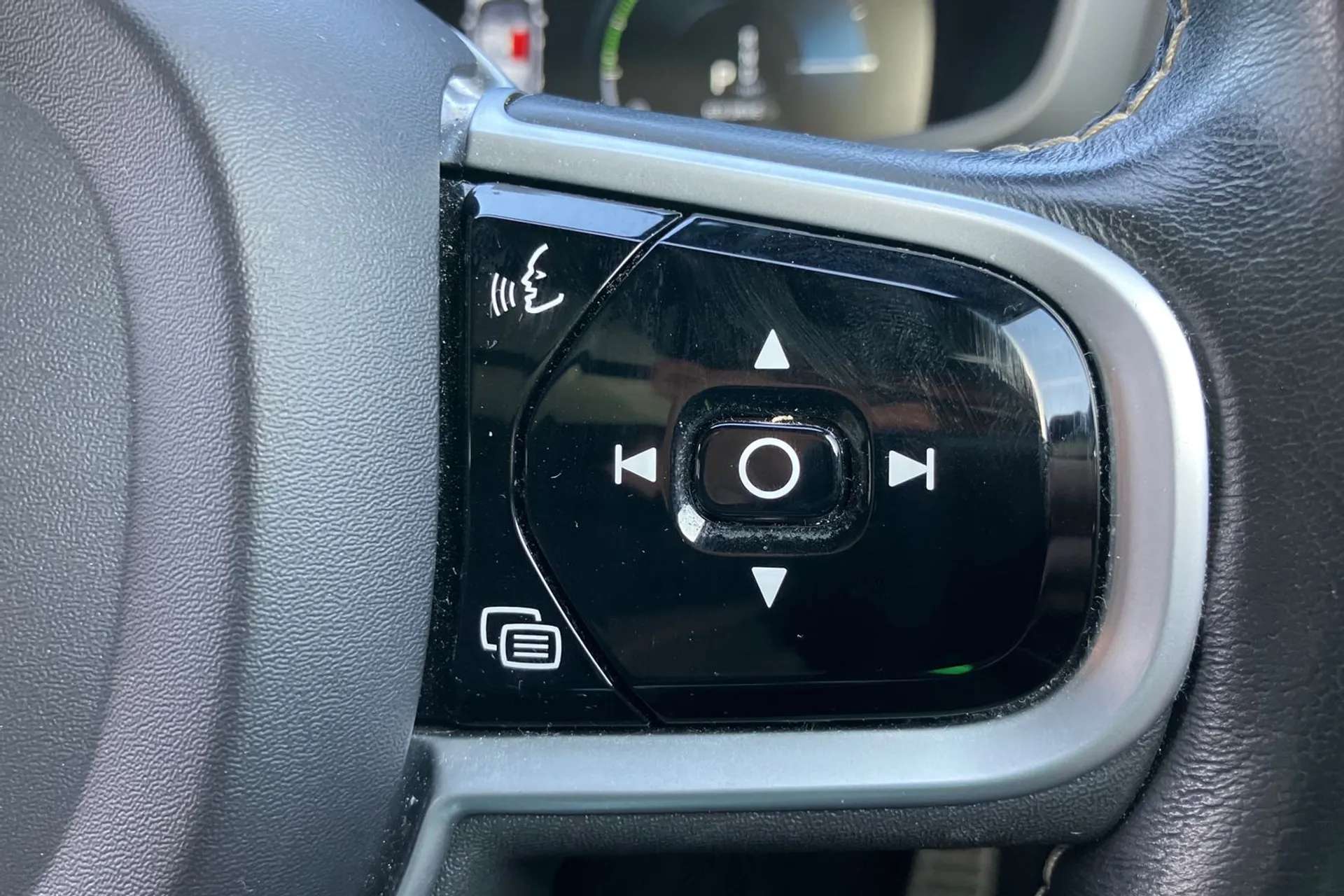 2021 VOLVO V60 2021 VOLVO V60