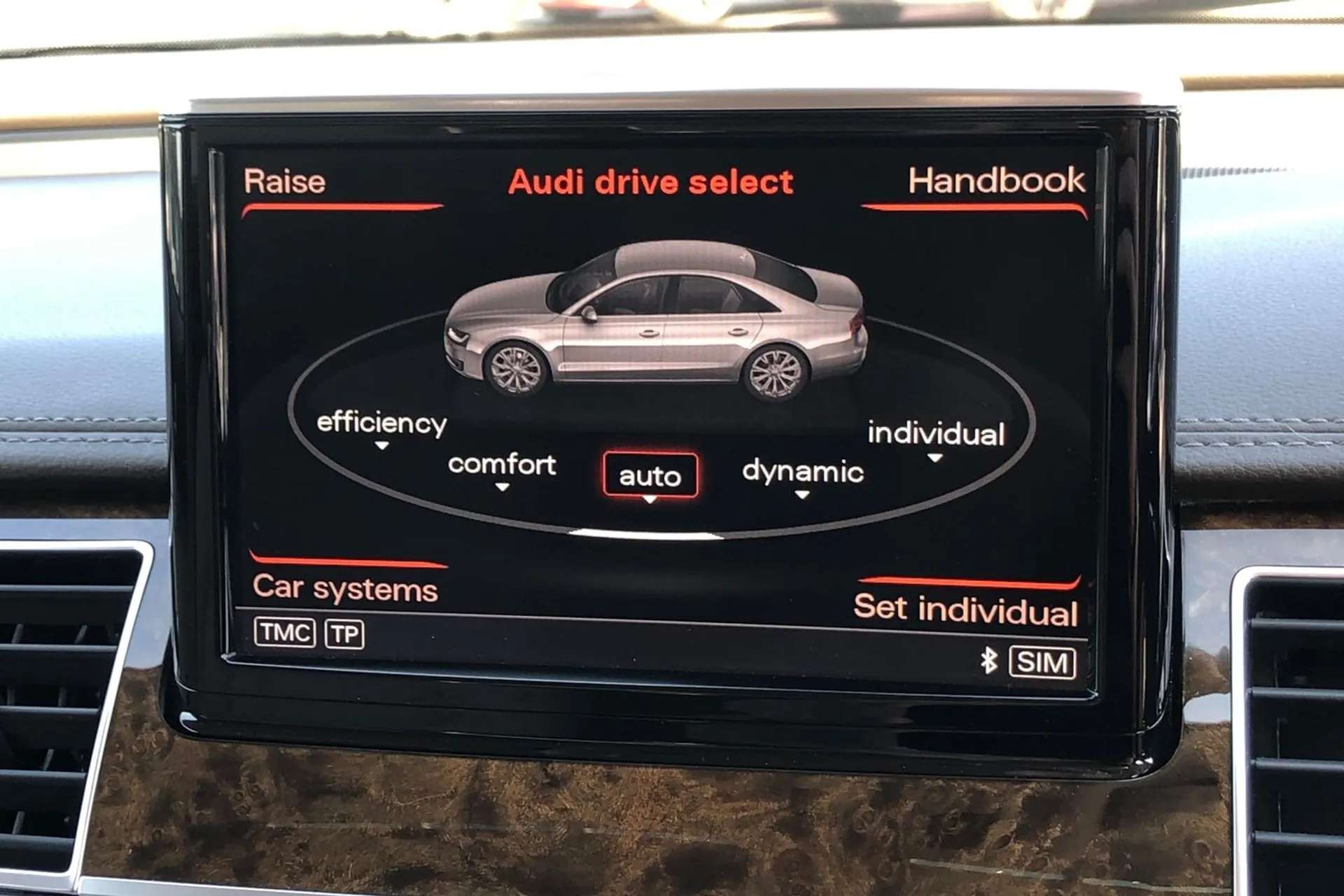 2016 AUDI A8 2016 AUDI A8