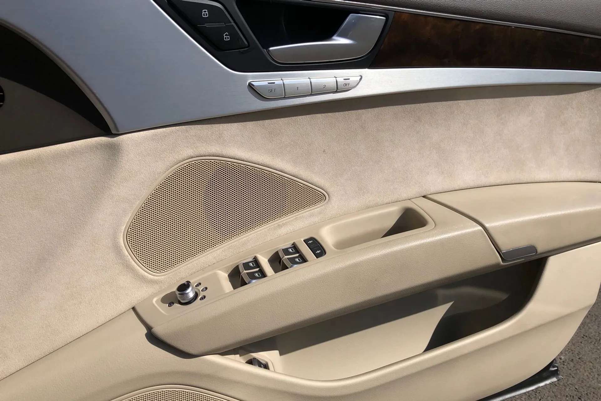 2016 AUDI A8 2016 AUDI A8