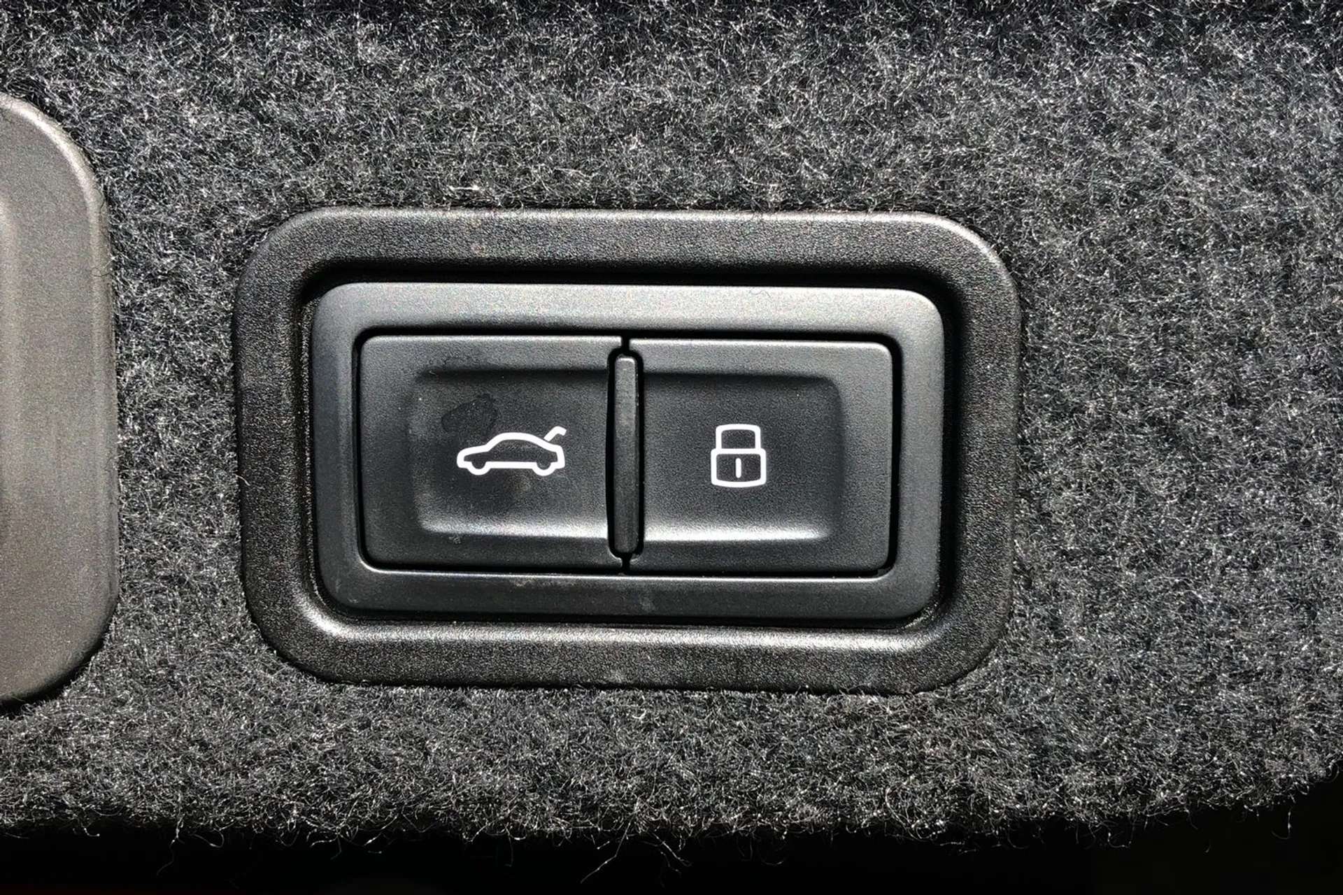 2016 AUDI A8 2016 AUDI A8