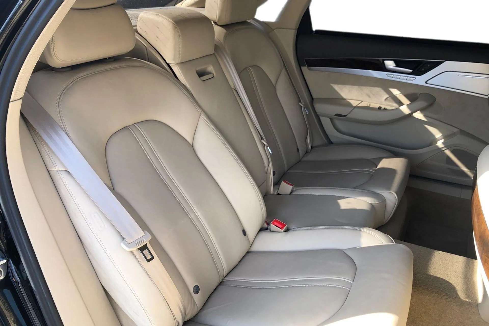 2016 AUDI A8 2016 AUDI A8
