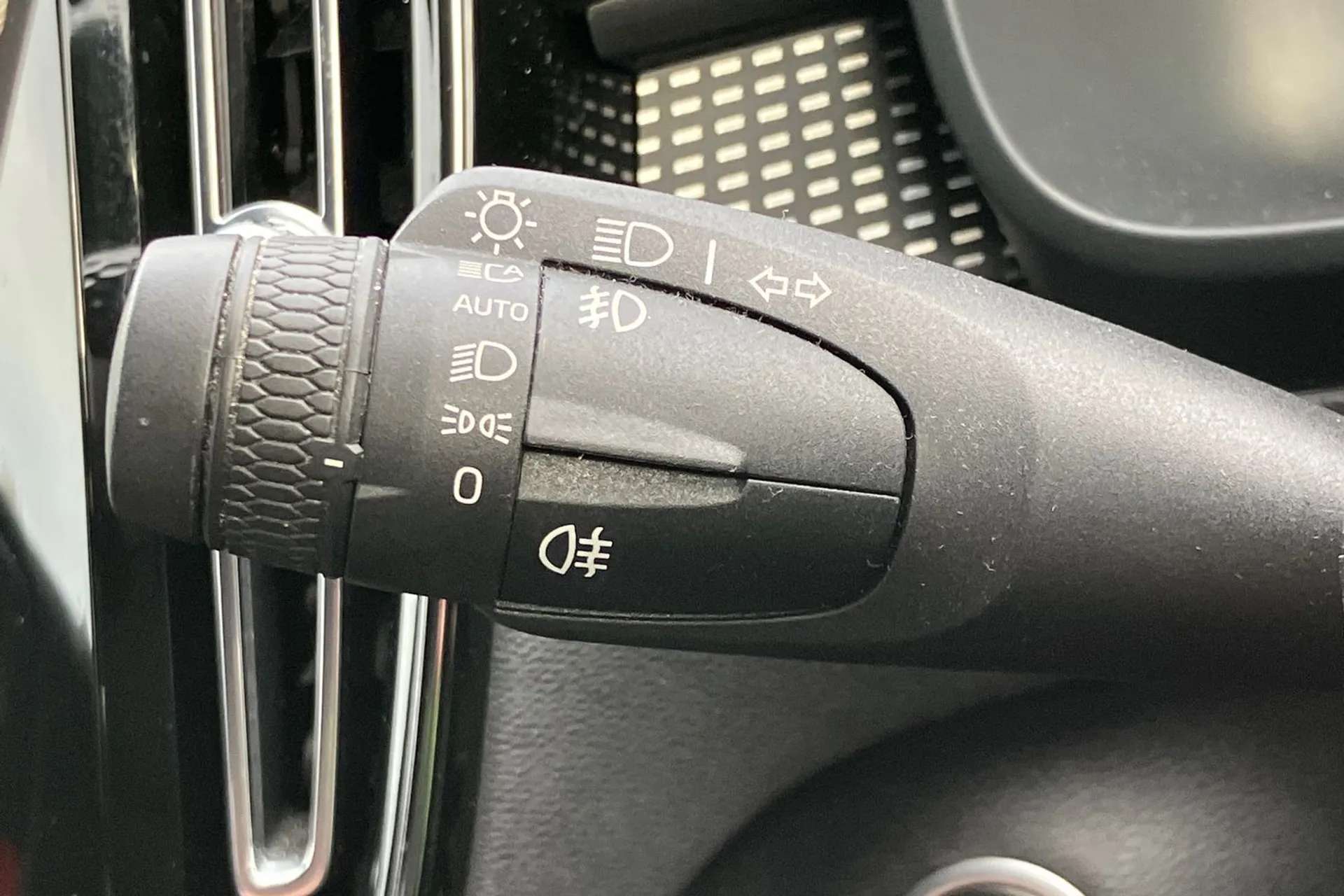 2020 VOLVO XC40 2020 VOLVO XC40
