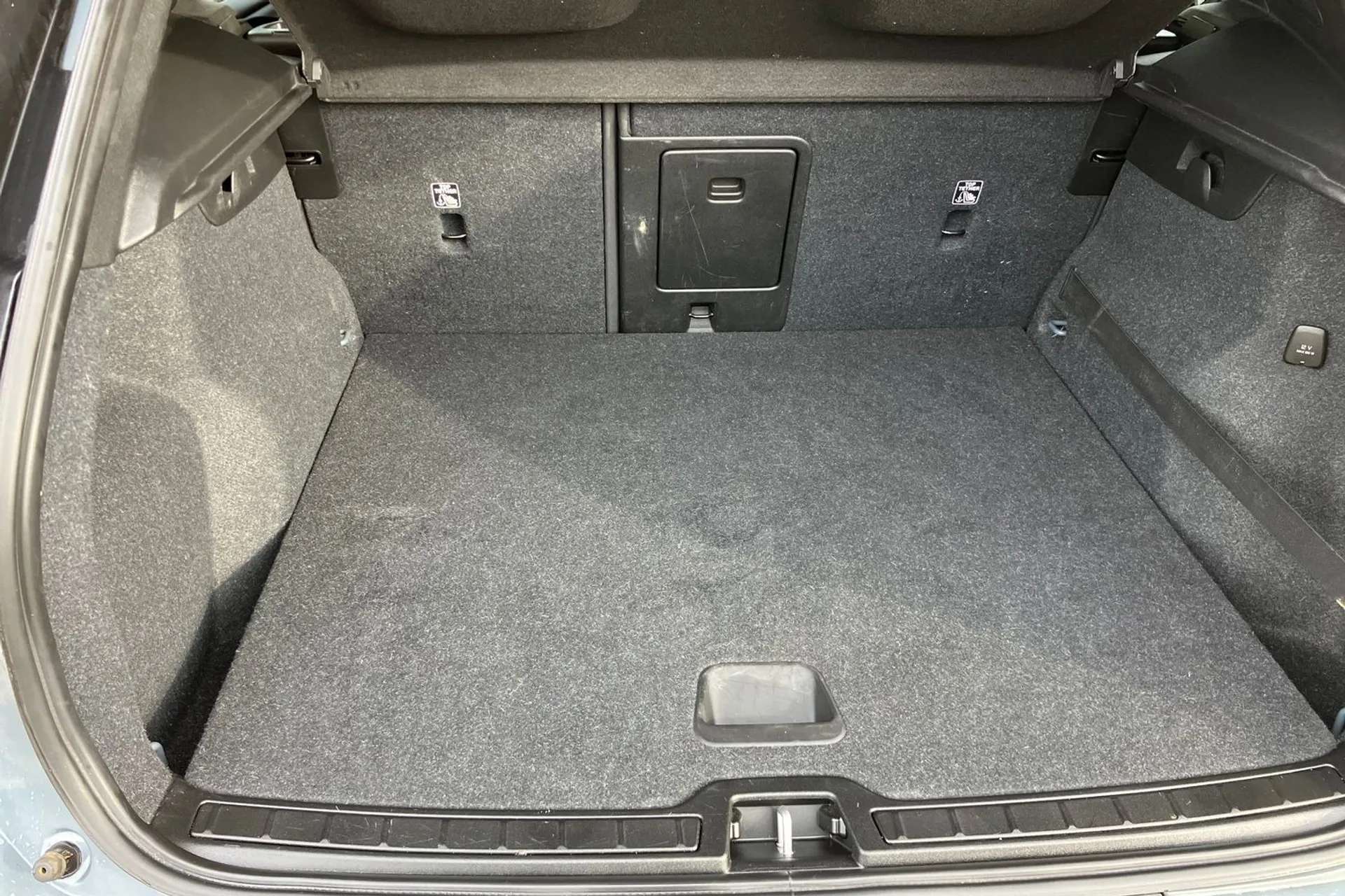 2020 VOLVO XC40 2020 VOLVO XC40