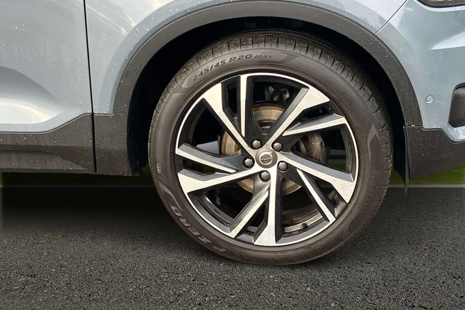 2020 VOLVO XC40 2020 VOLVO XC40