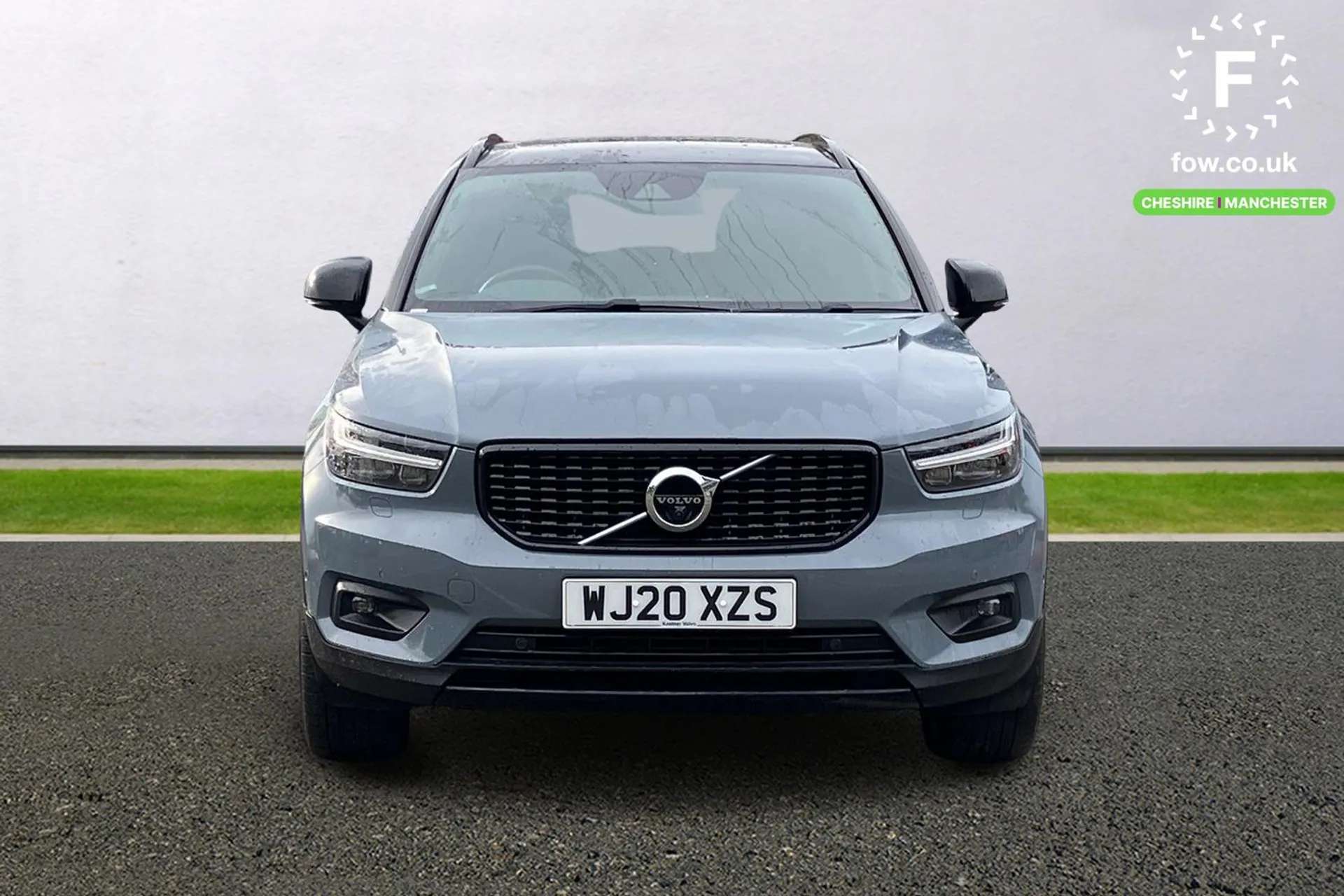 2020 VOLVO XC40 2020 VOLVO XC40