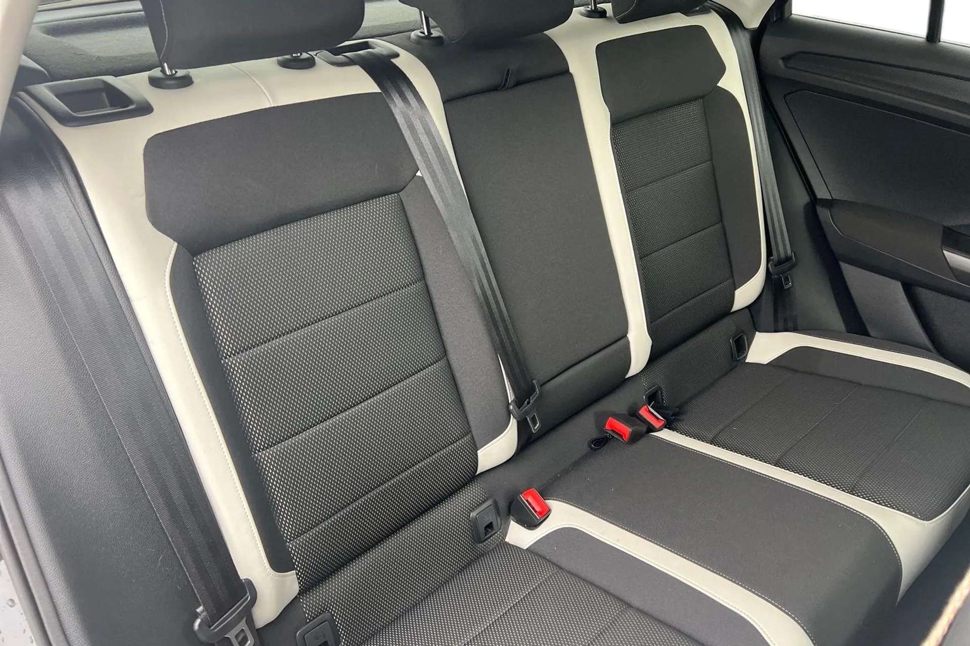 2019 VOLKSWAGEN T-ROC 2019 VOLKSWAGEN T-ROC