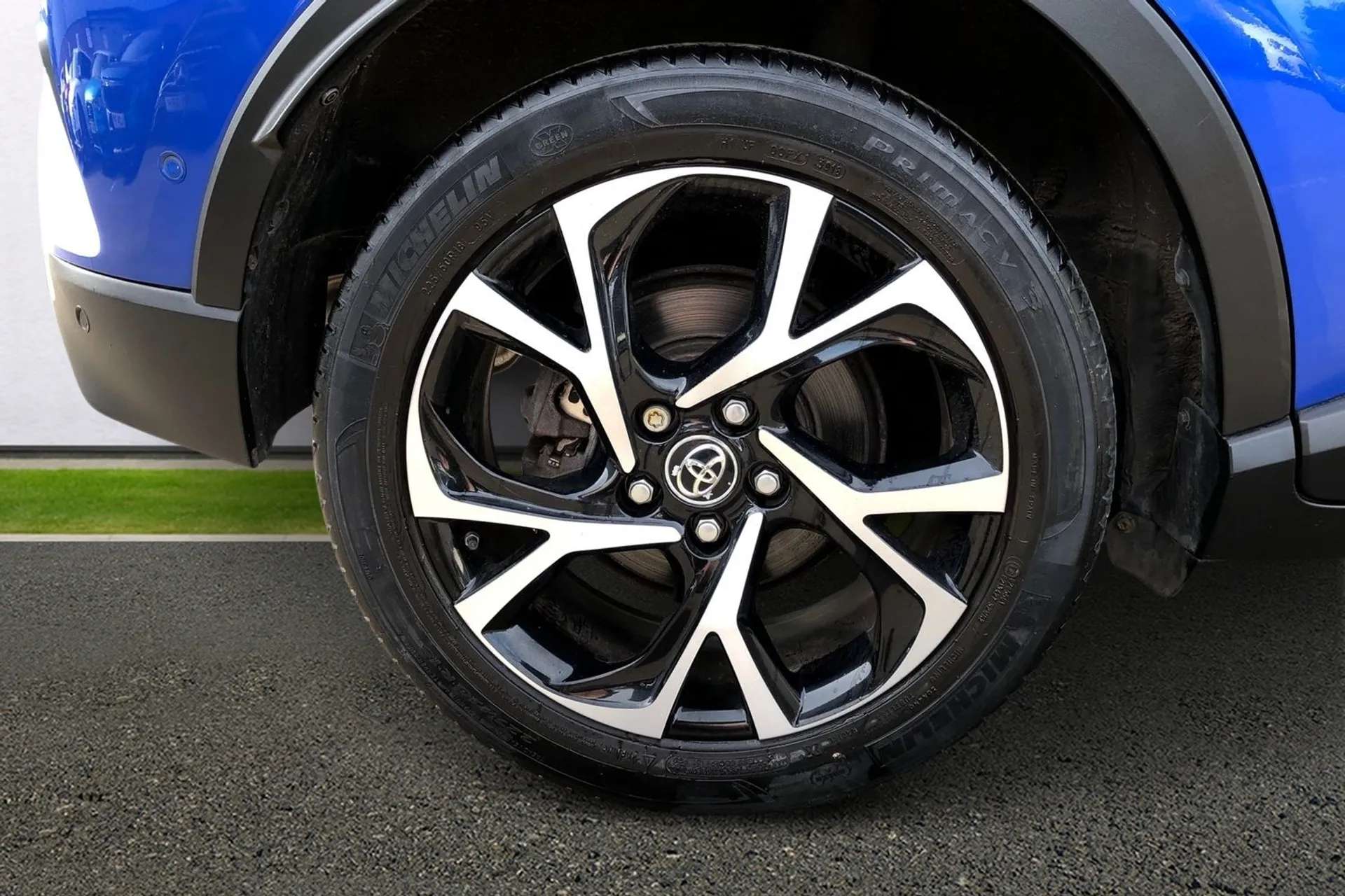2019 TOYOTA C-HR 2019 TOYOTA C-HR