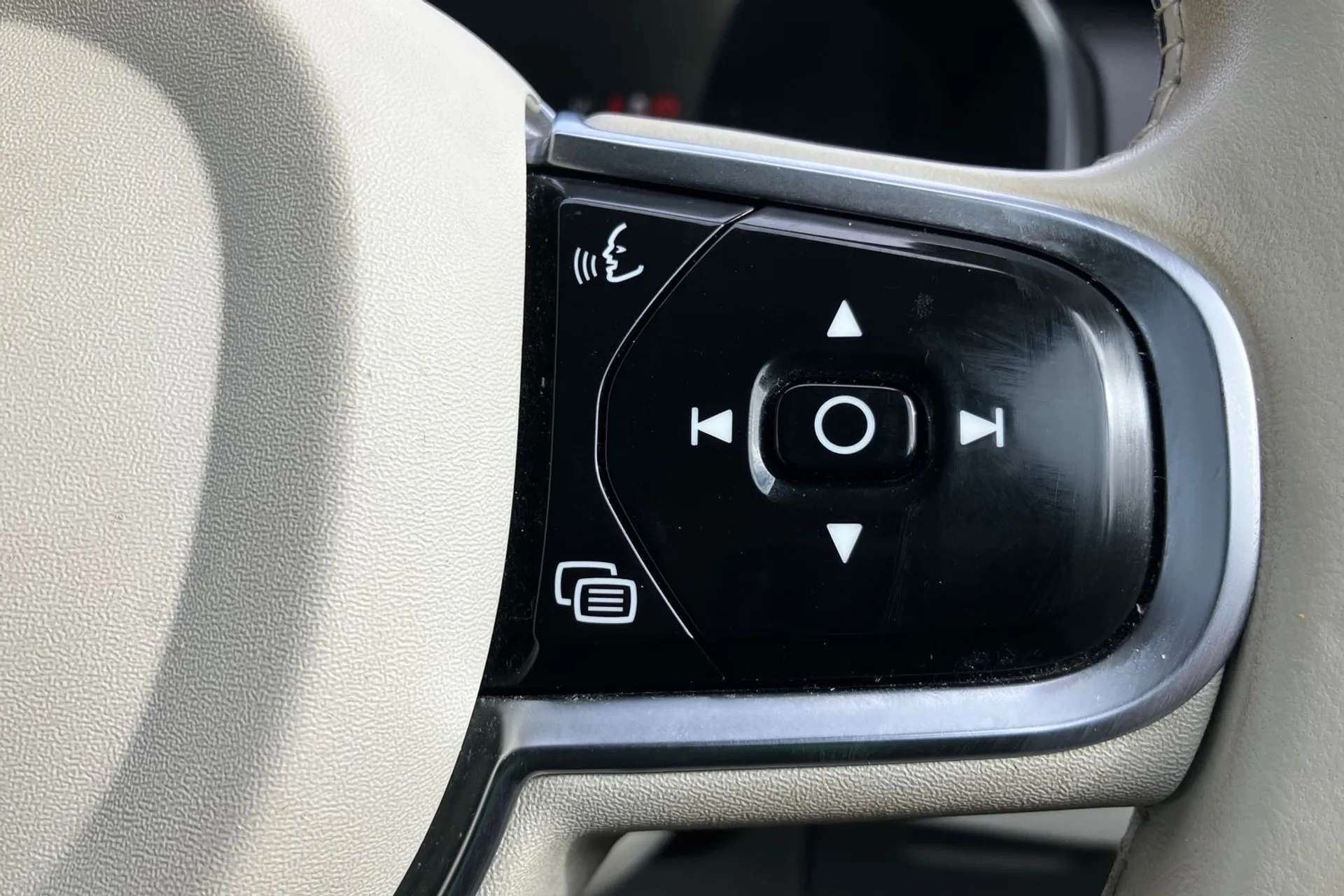 2022 VOLVO XC90 2022 VOLVO XC90