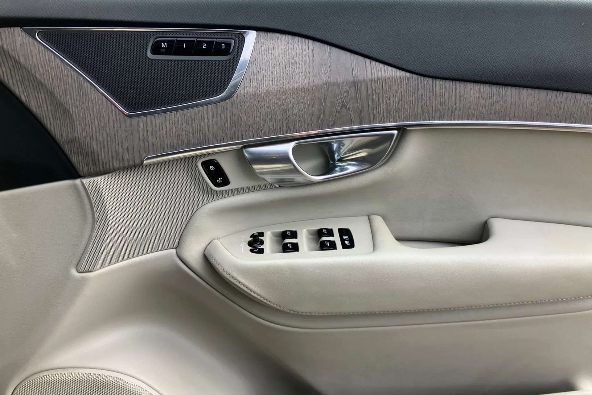 2022 VOLVO XC90 2022 VOLVO XC90