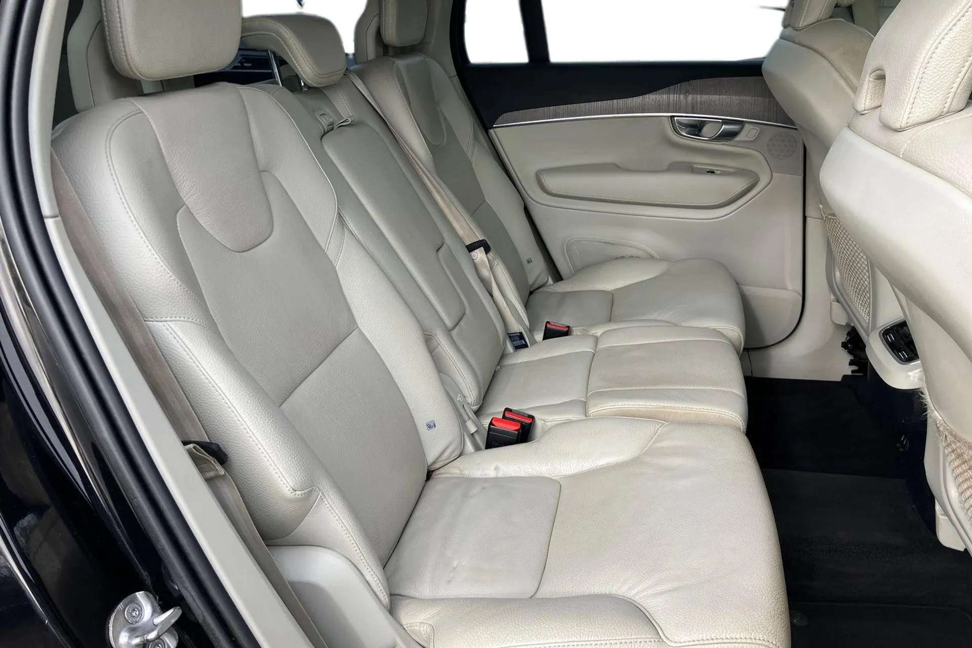 2022 VOLVO XC90 2022 VOLVO XC90