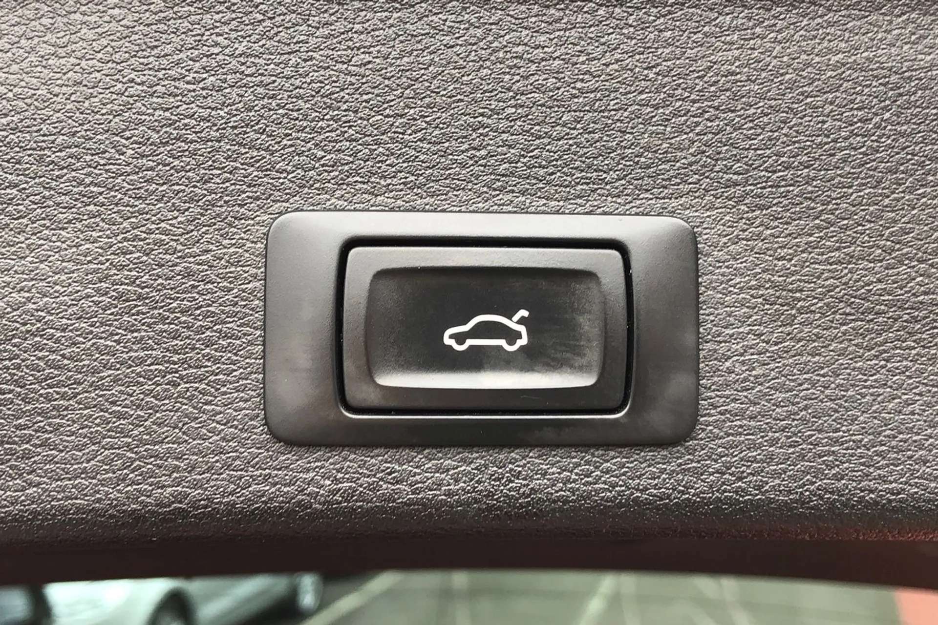 2017 AUDI A4 2017 AUDI A4