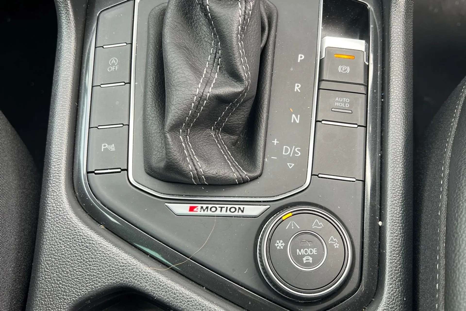 2018 VOLKSWAGEN TIGUAN 2018 VOLKSWAGEN TIGUAN