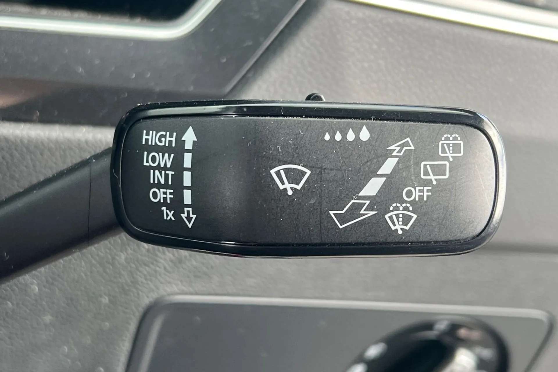 2018 VOLKSWAGEN TIGUAN 2018 VOLKSWAGEN TIGUAN