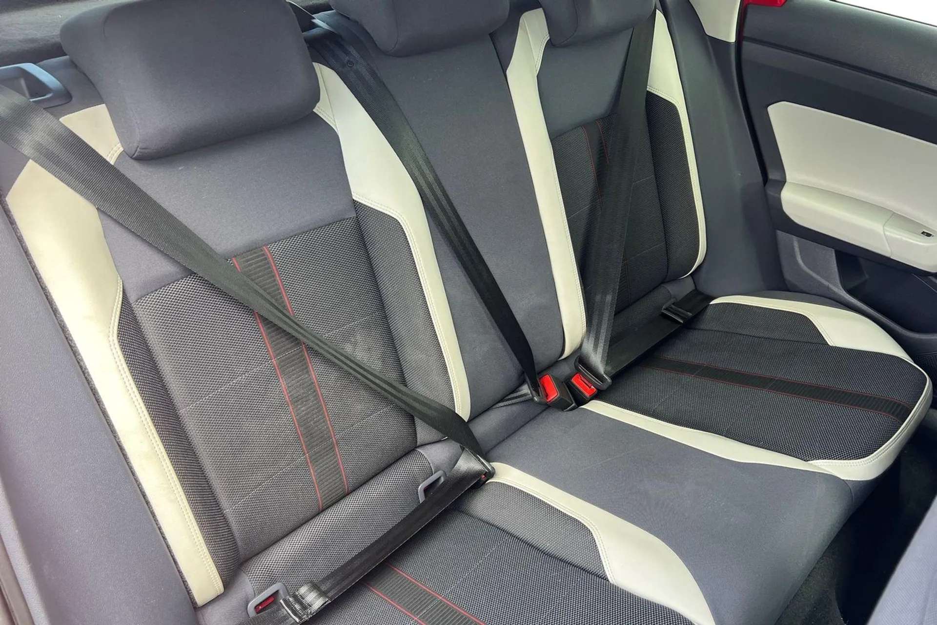2019 VOLKSWAGEN POLO 2019 VOLKSWAGEN POLO