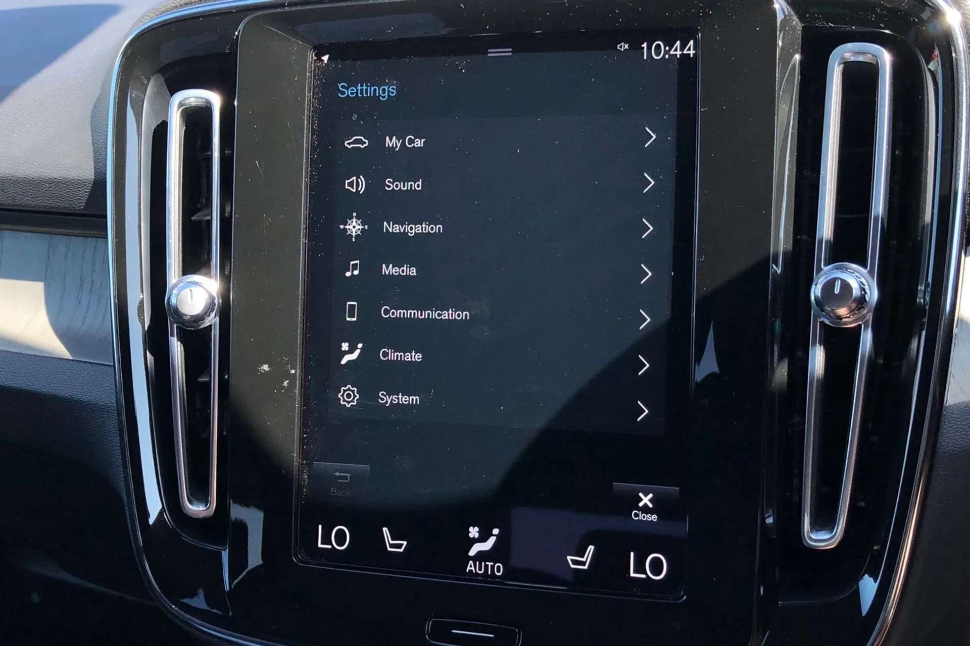 2022 VOLVO XC40 2022 VOLVO XC40