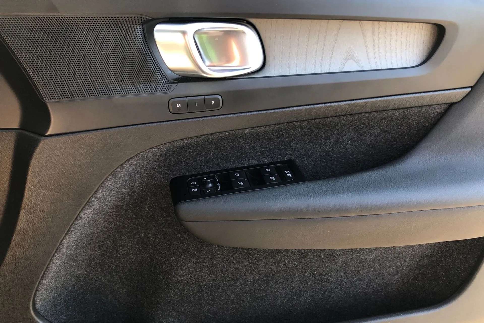2022 VOLVO XC40 2022 VOLVO XC40