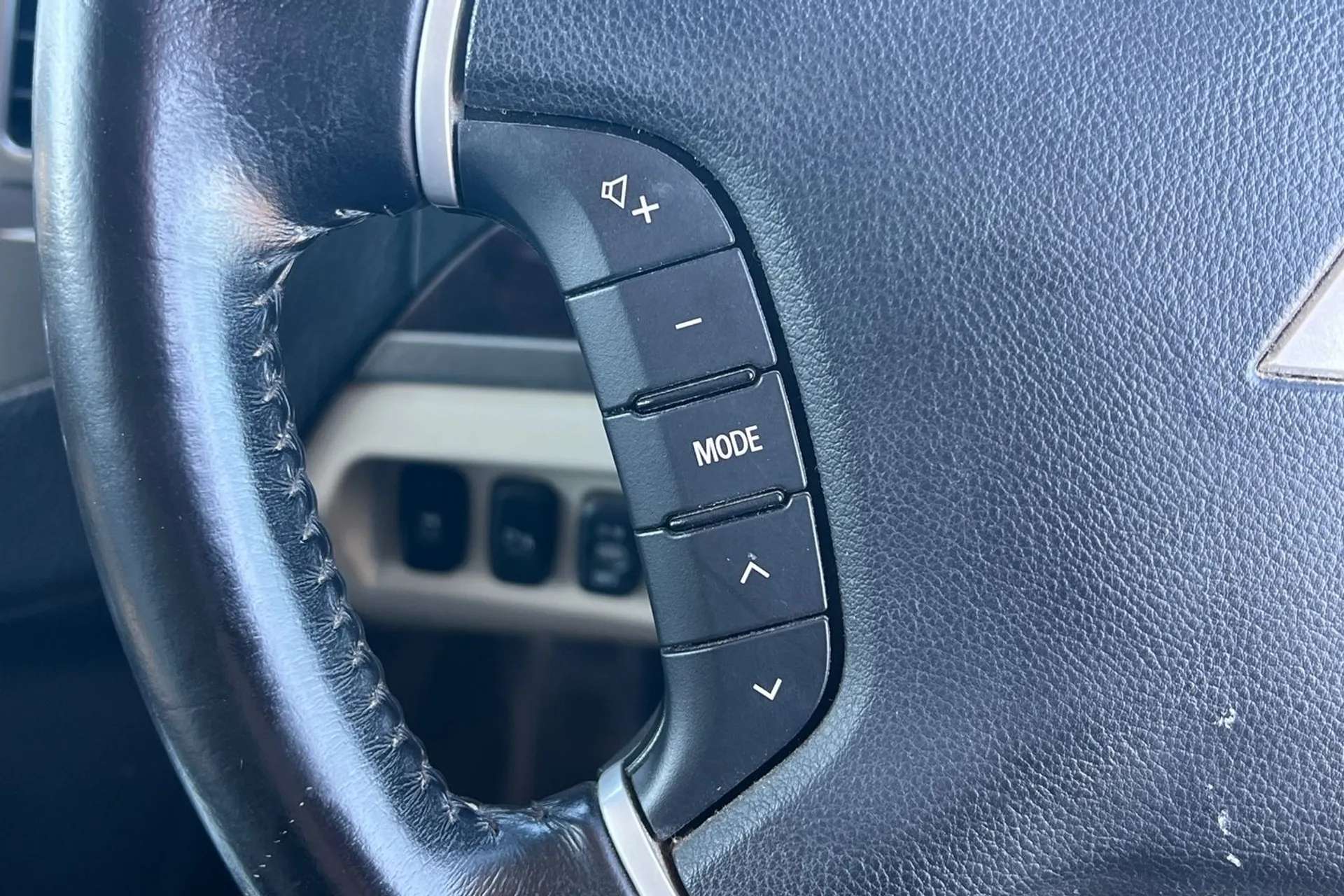 2017 MITSUBISHI SHOGUN 2017 MITSUBISHI SHOGUN