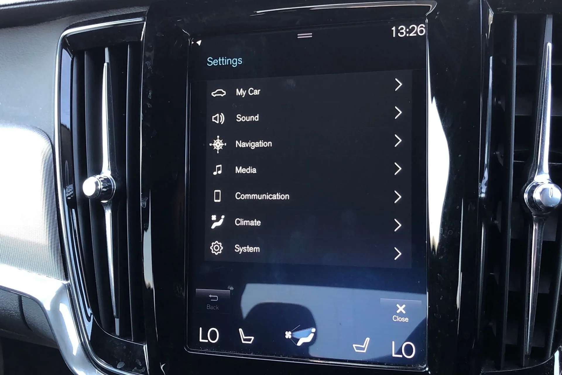 2018 VOLVO S90 2018 VOLVO S90