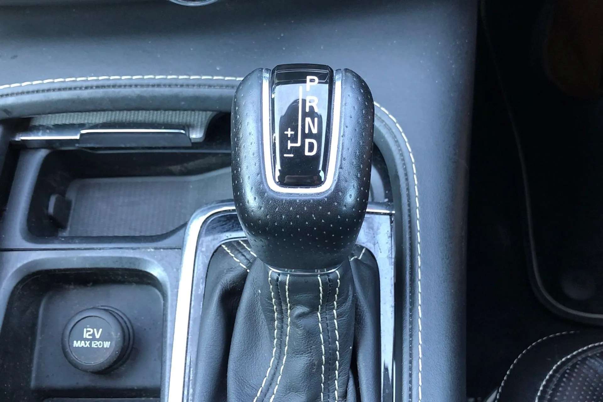 2018 VOLVO S90 2018 VOLVO S90